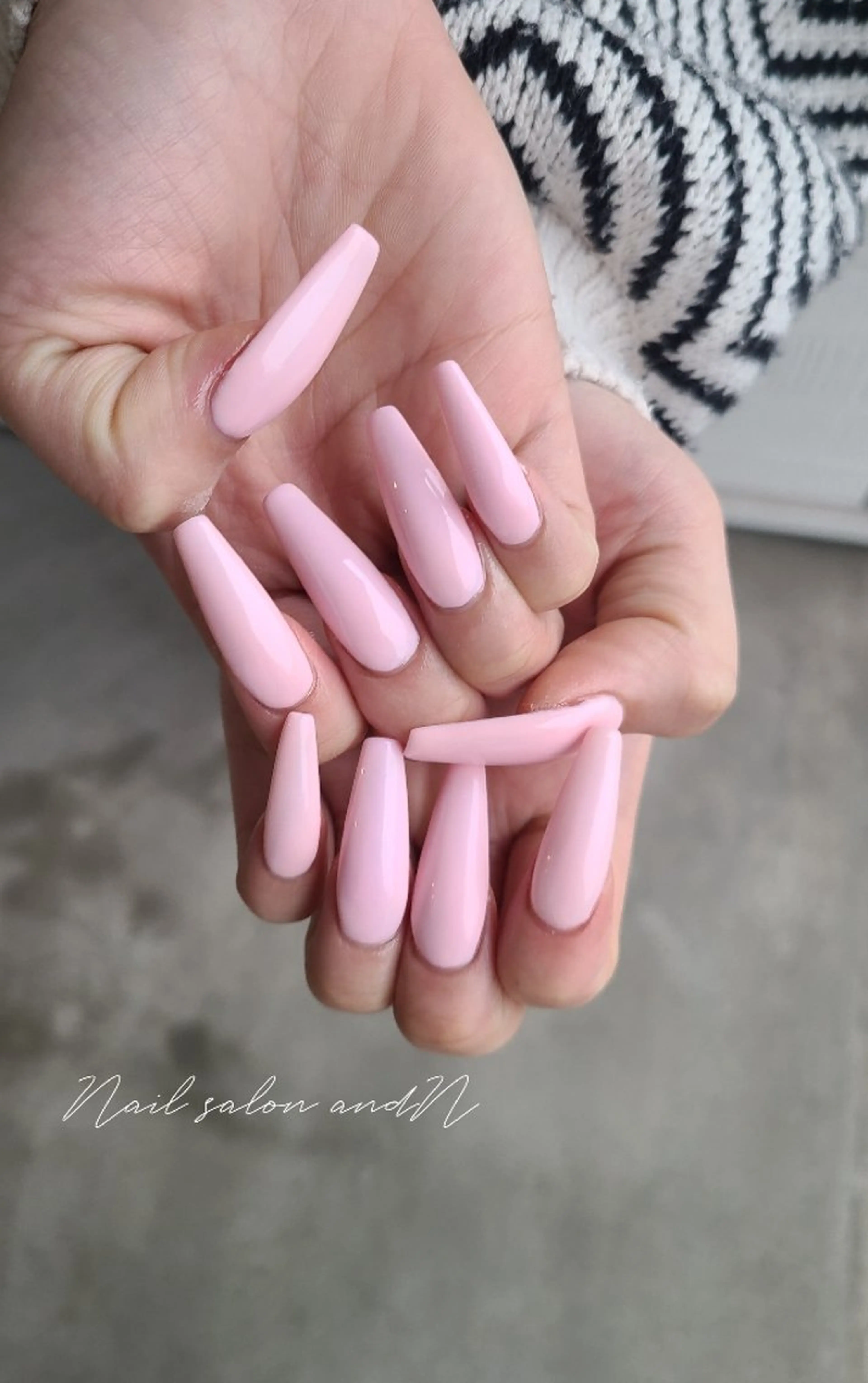 ネイル ハンドネイル and Nのネイルデザイン