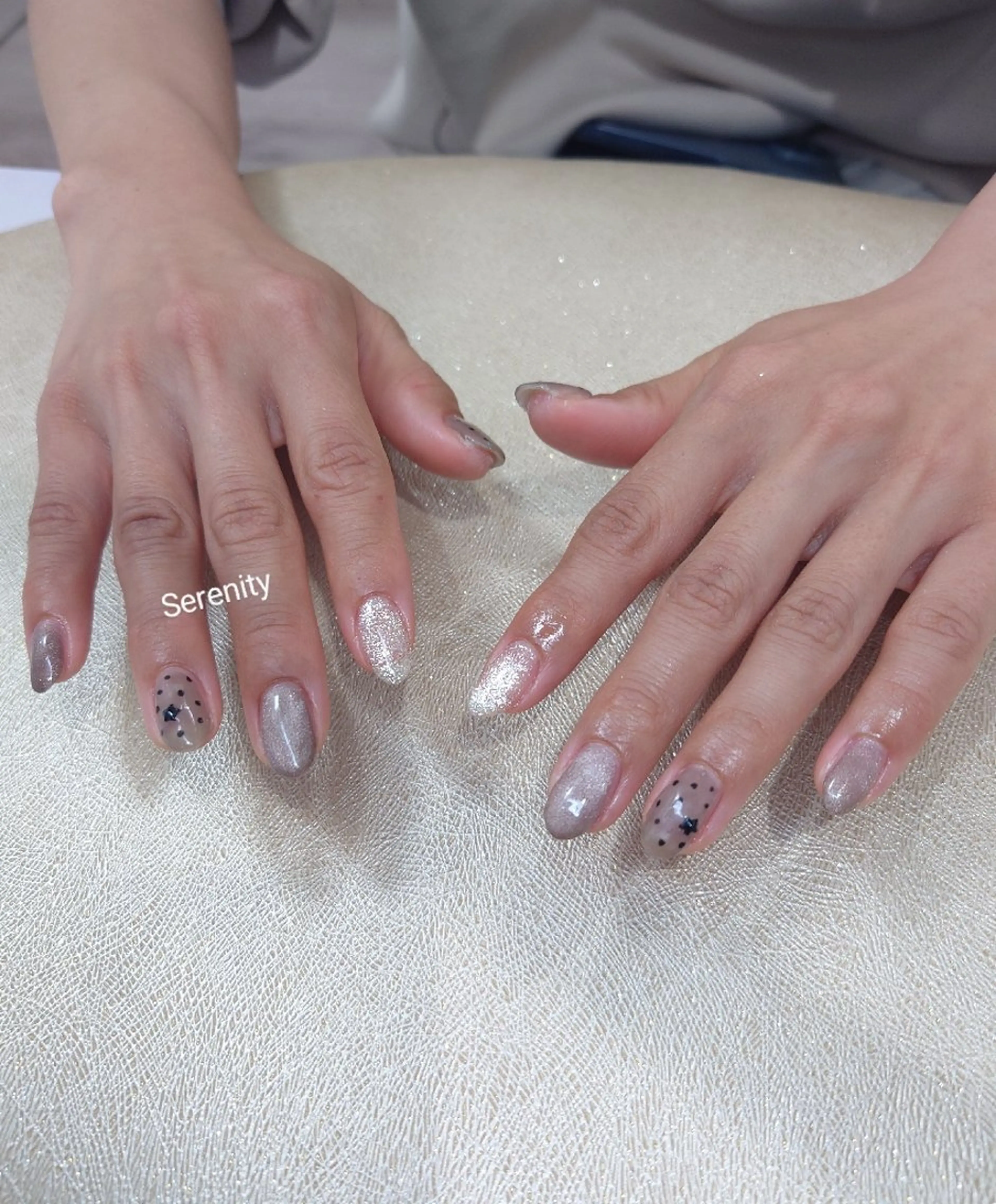 ネイル ドット フラッシュネイル フラッシュマグ nail  serenityのネイルデザイン