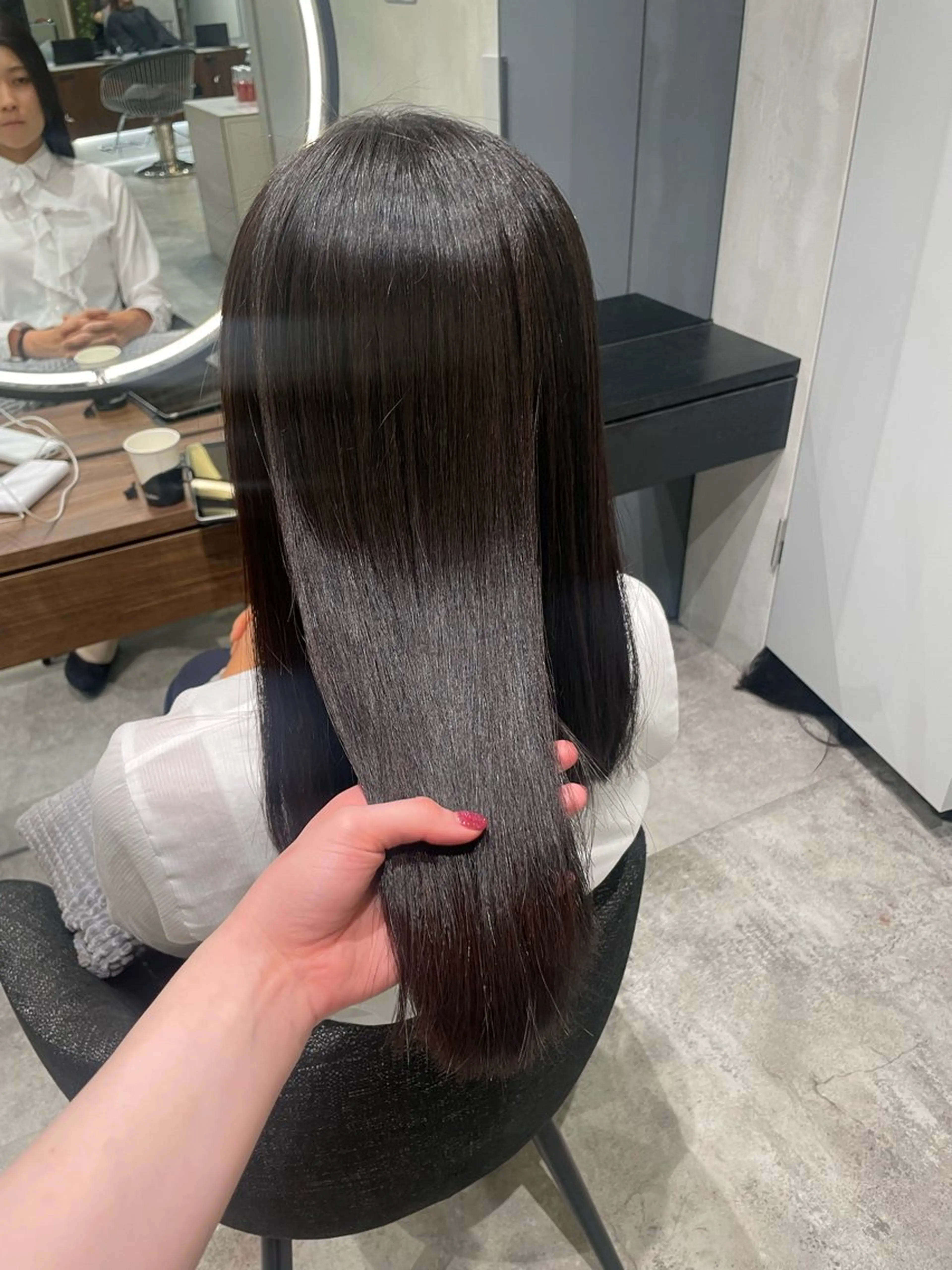 ミディアム Toiro 新宿所属・新宿/新宿三丁目 yuinaのヘアスタイル