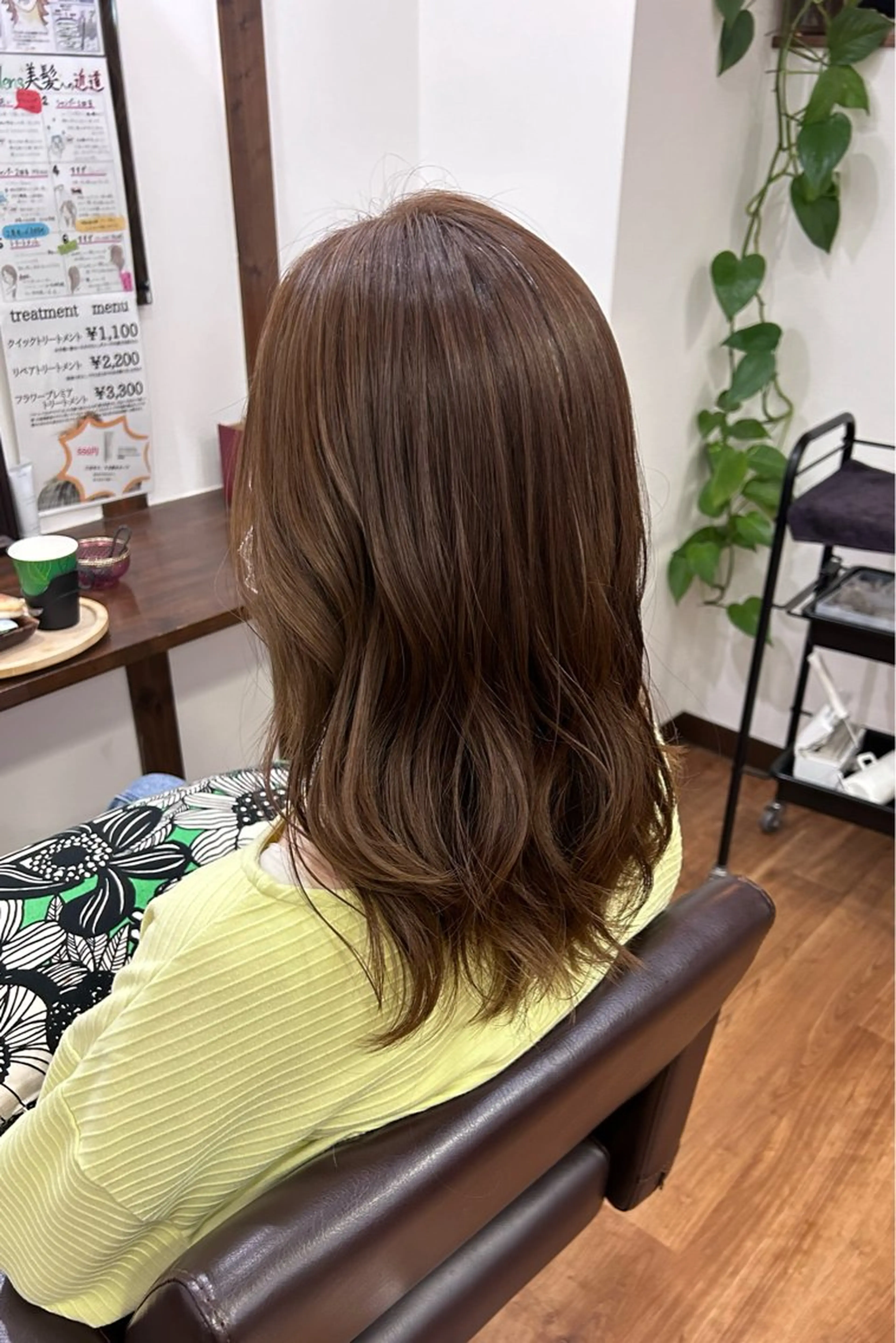 セミロング カラー ヘアアレンジ アッシュ 透明感カラー ラベンダーカラー ラベンダーアッシュ ヘアカラー flower所属・原田 歩実のヘアスタイル