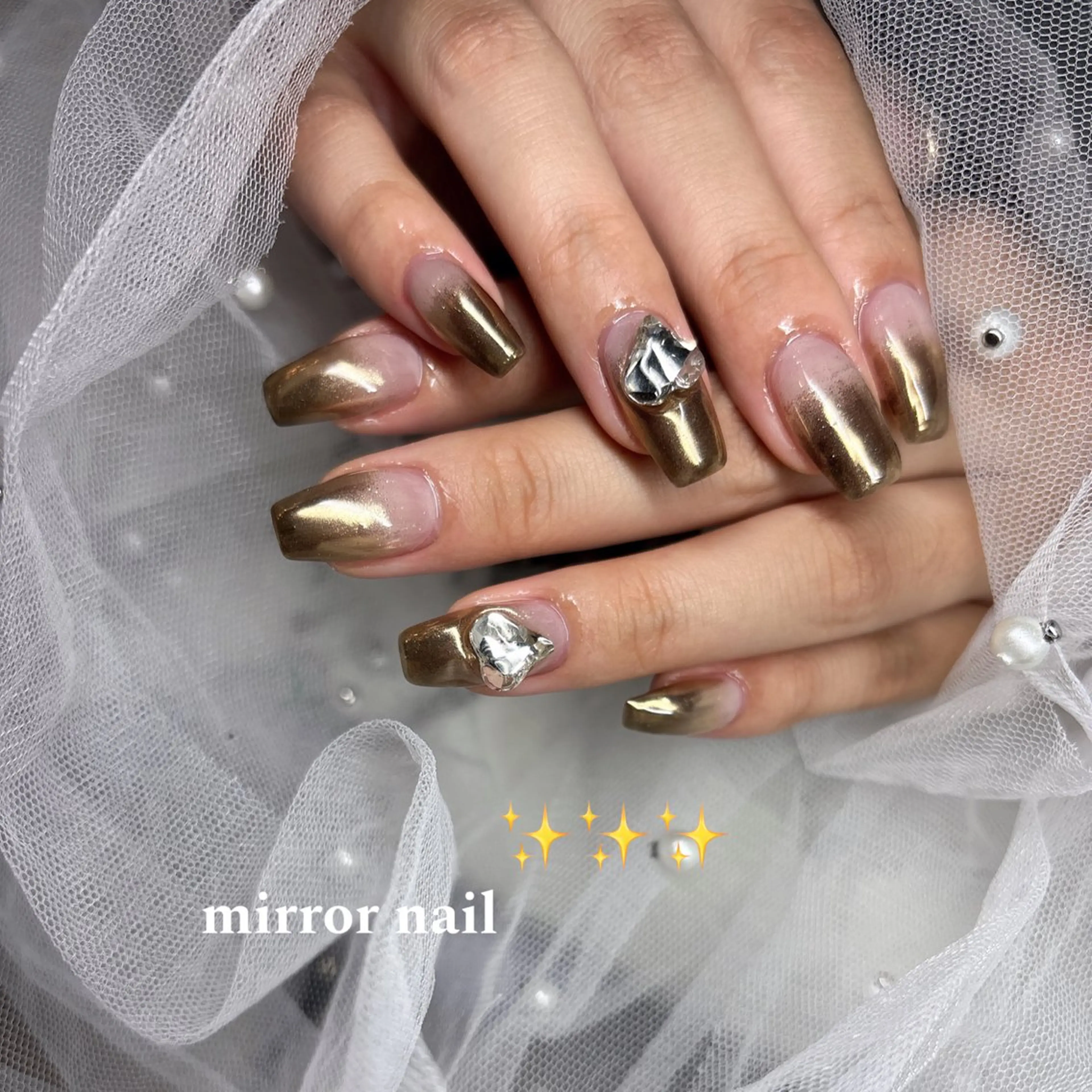 ネイル グラデーション 韓国ネイル ロングネイル ミラーネイル ピンク happiness nailのネイルデザイン