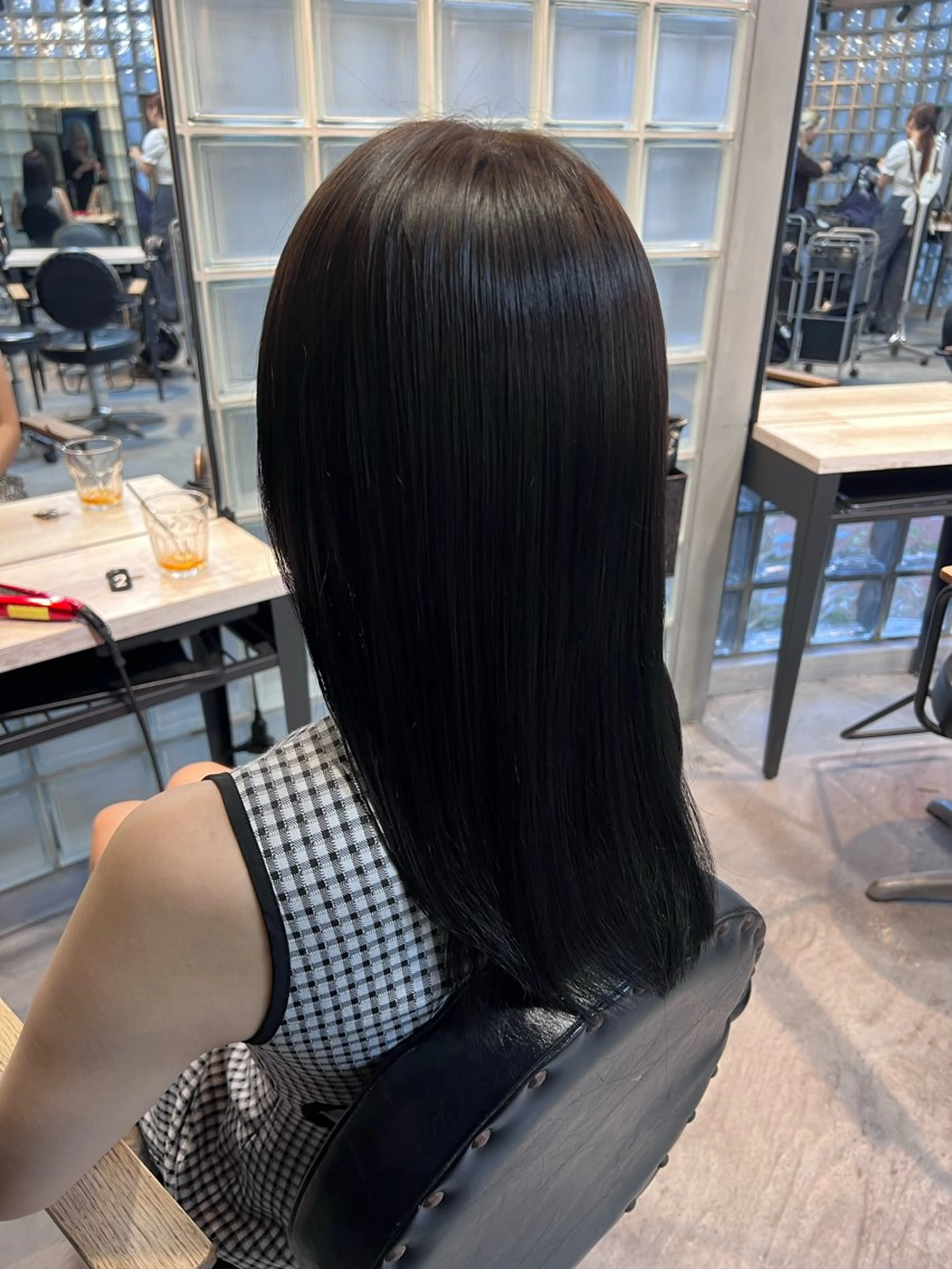 暗髪にしたい方おすすめカラー🖤の写真
