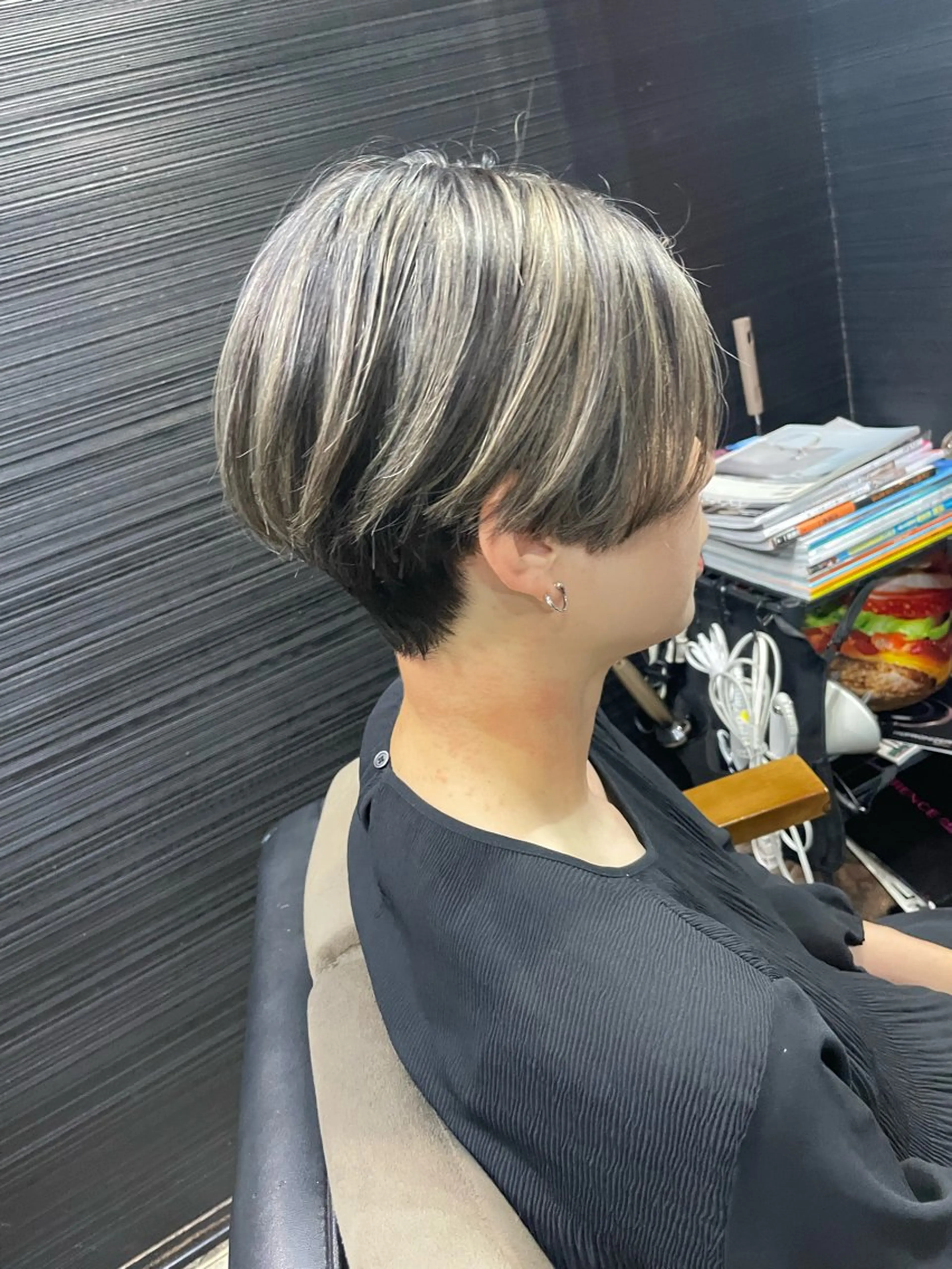 ショート ボブ ハイライト ショートヘア カット ヘアカラー VERONIQUE所属・山本 雅由のヘアスタイル