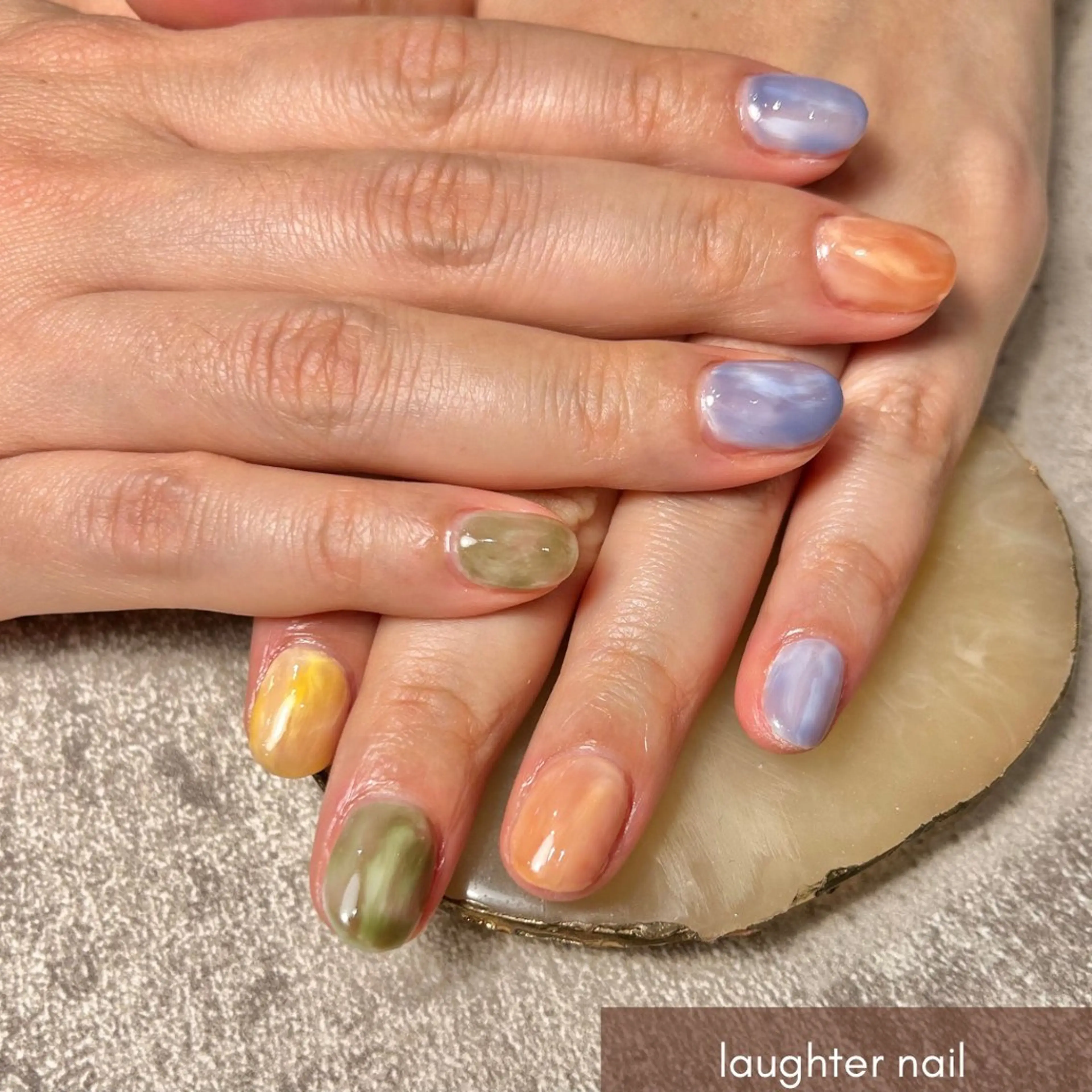ネイル アートネイル ジェルネイル 持ち込み ニュアンスネイル ハンドネイル laughter nailのネイルデザイン