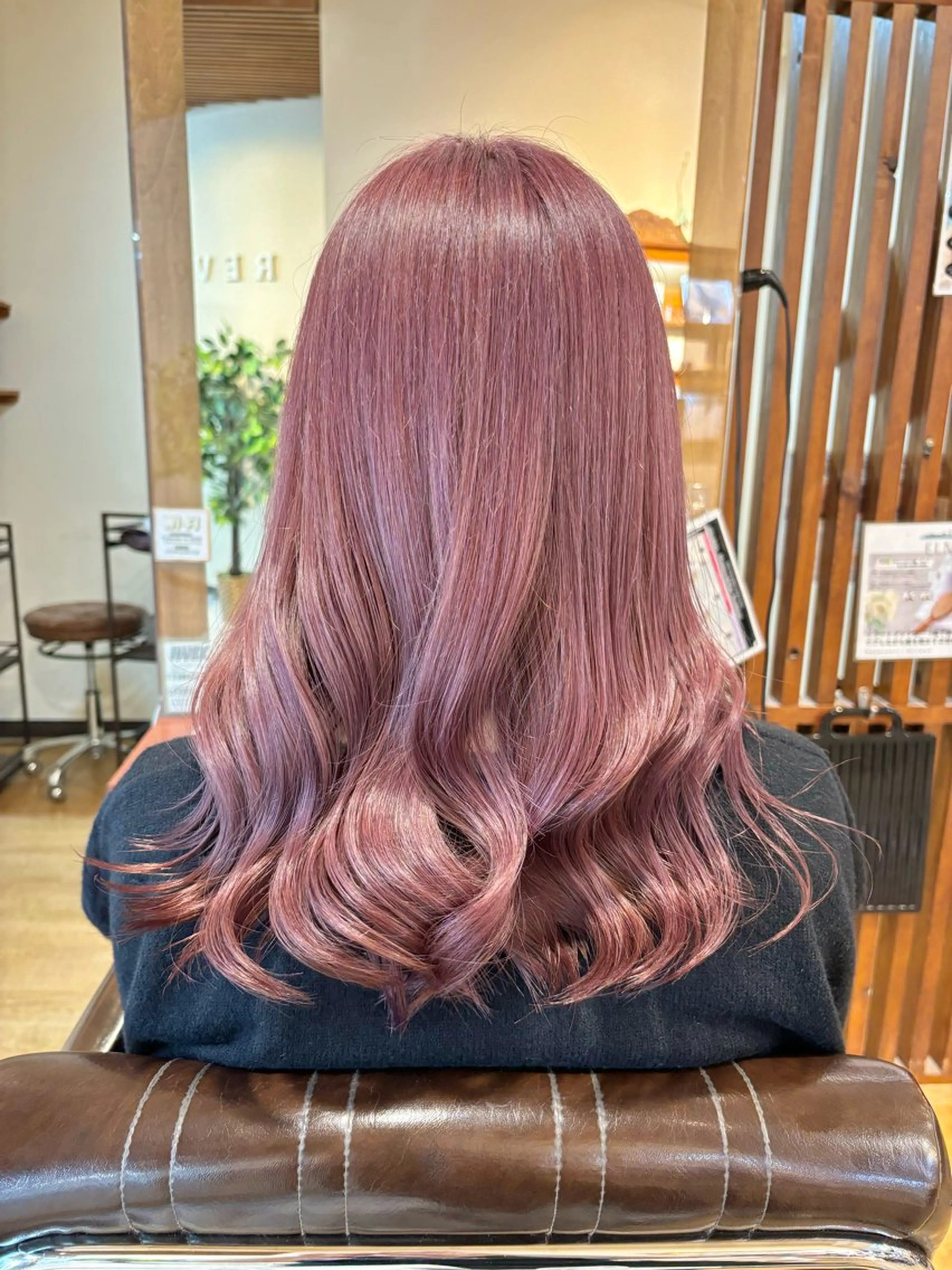 ロング カラー ヘアカラー 女性目線でつくる ショートayakaのヘアスタイル