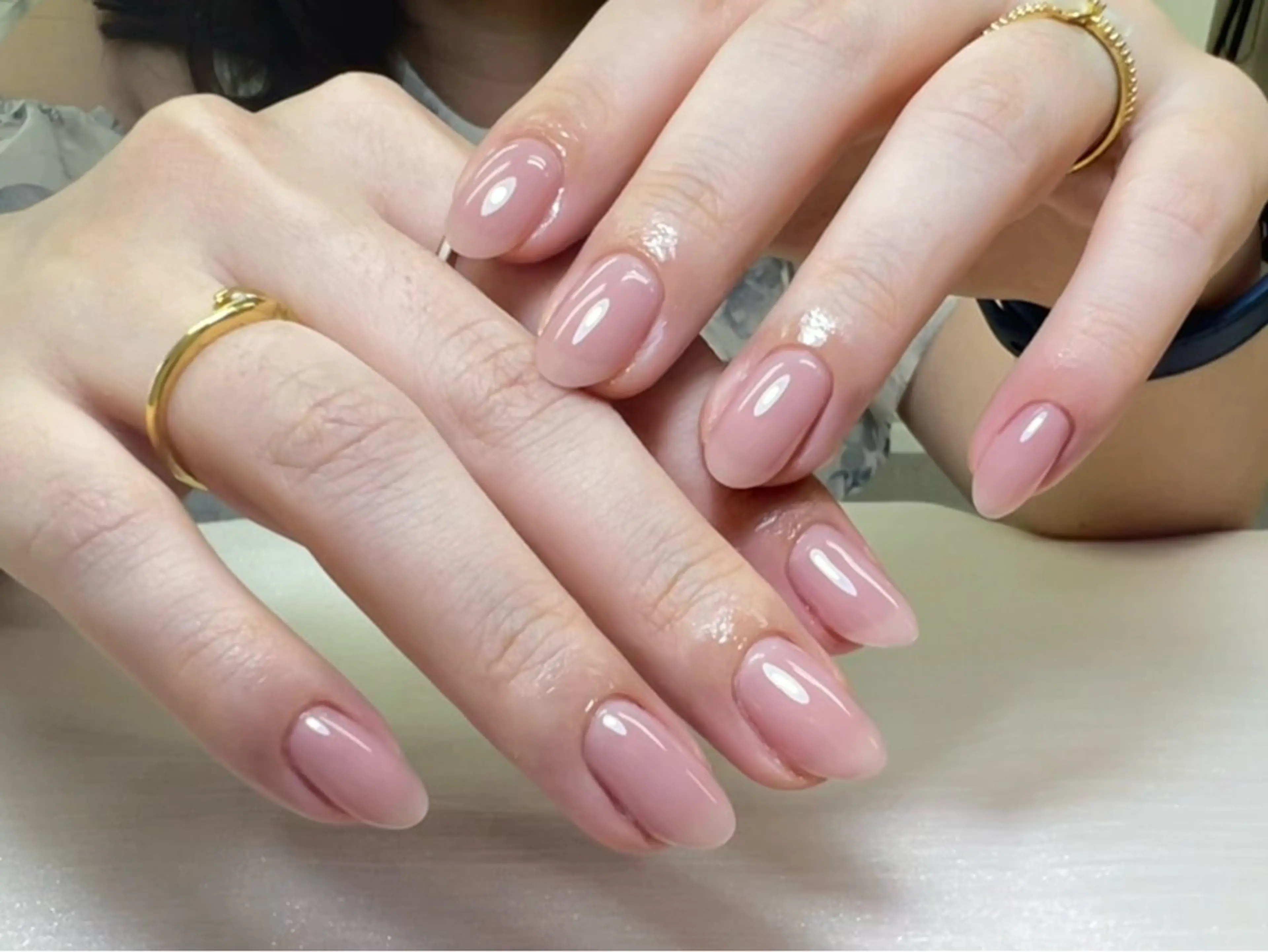 自爪ワンカラーの写真