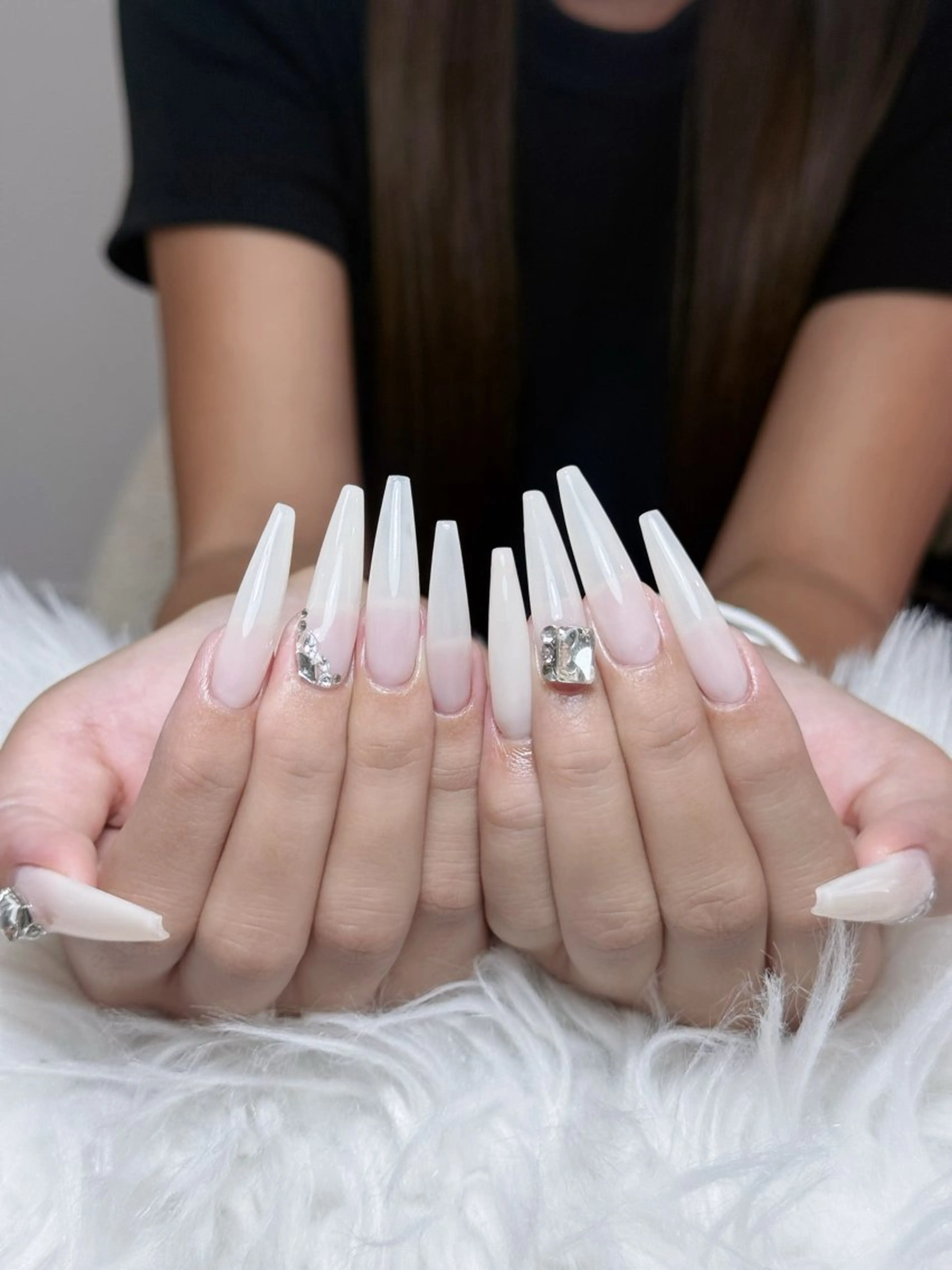 ネイル フレンチネイル ジェルネイル キラキラネイル 韓国ネイル マグネットネイル ハンドネイル Julli nail studio所属・Julli NailStudioのネイルデザイン