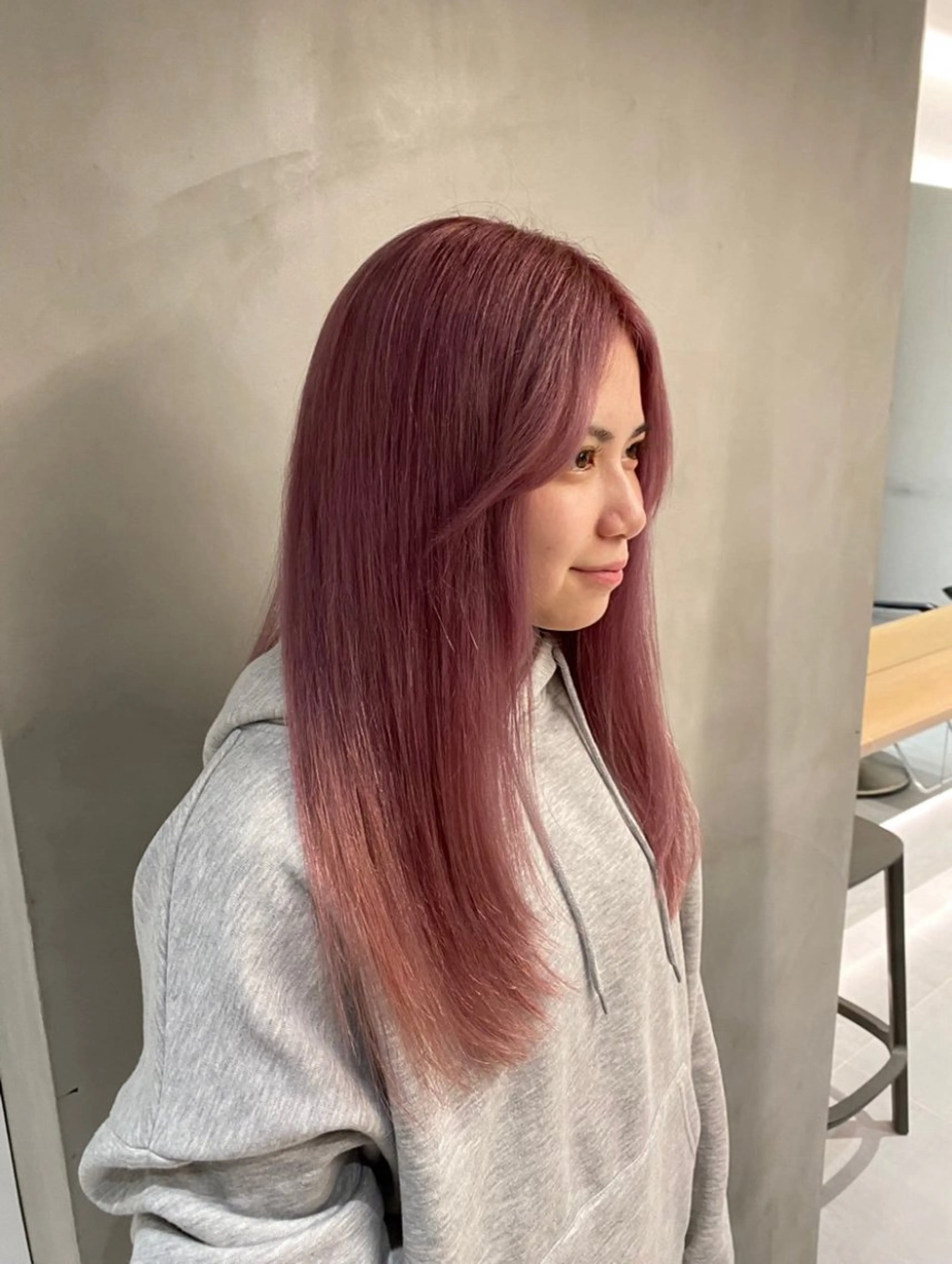 ロング カラー ヘアカラー トリートメント ヘッドスパ ヘアセット 小顔ショート✨️ RIEのヘアスタイル