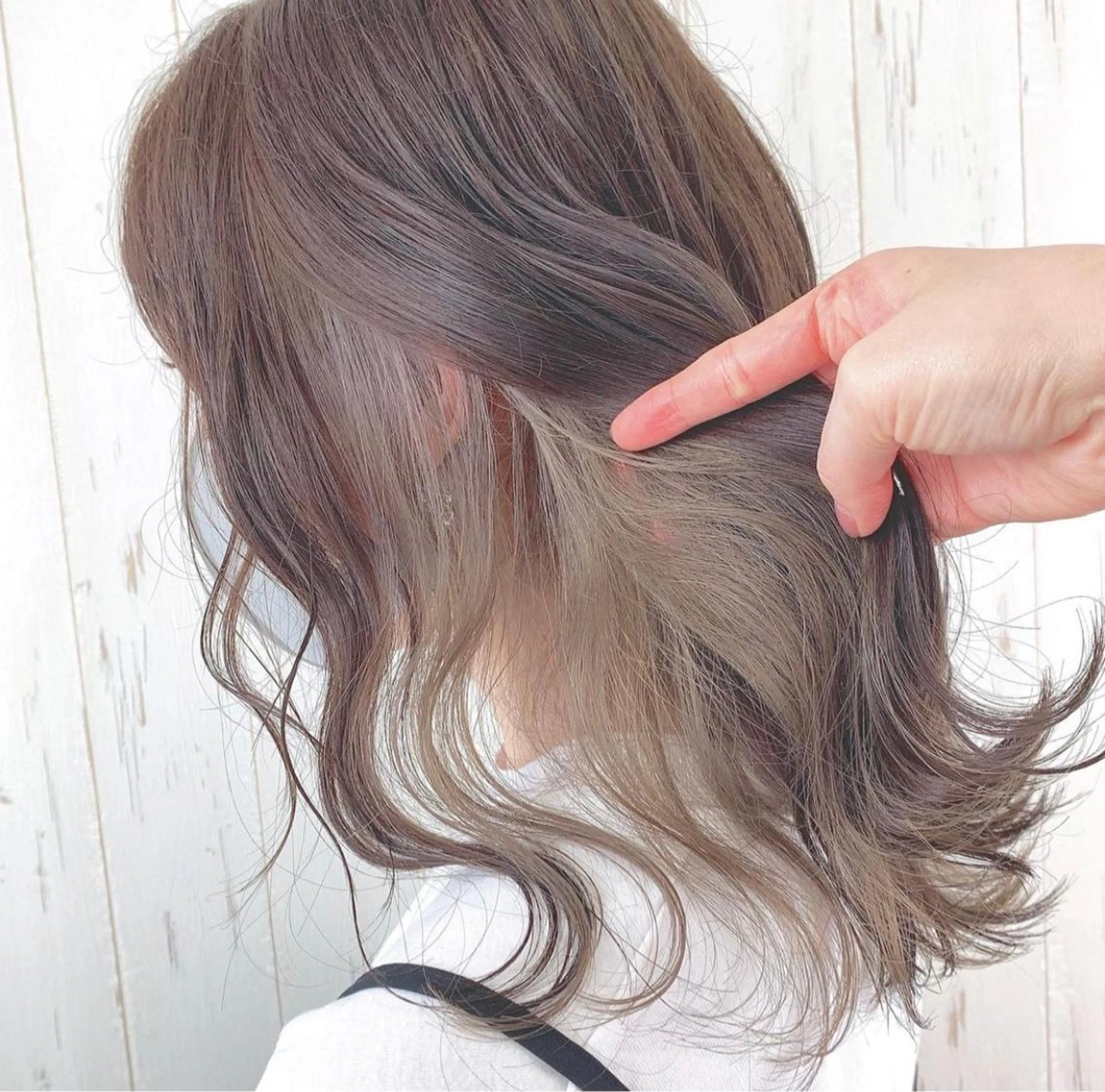 カラー ブリーチ インナーカラー ヘアカラー トリートメント 渋谷:インナーカラー ／🍒エリカ🍒のヘアスタイル