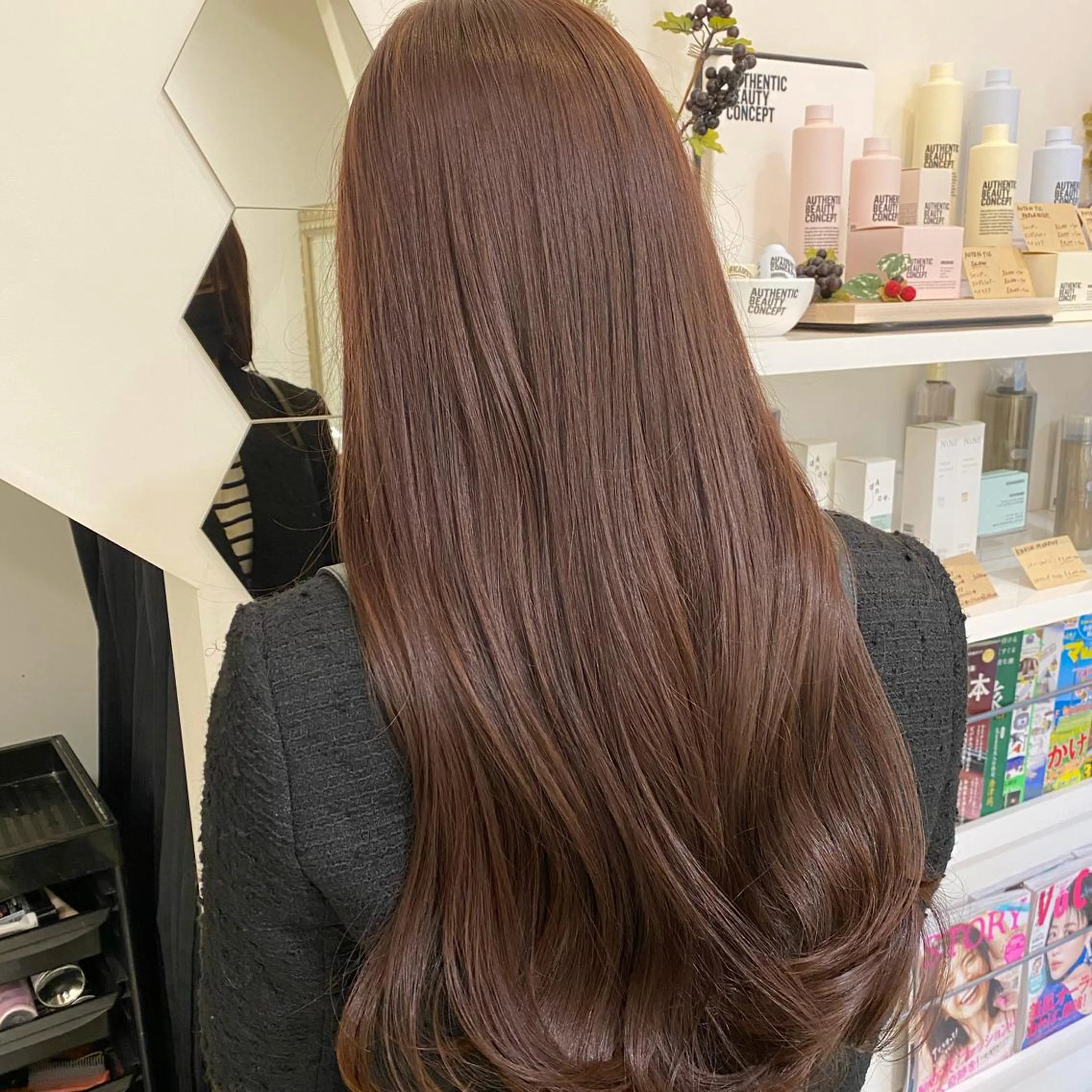 カラー Taku ／ケアハイトーンのヘアスタイル