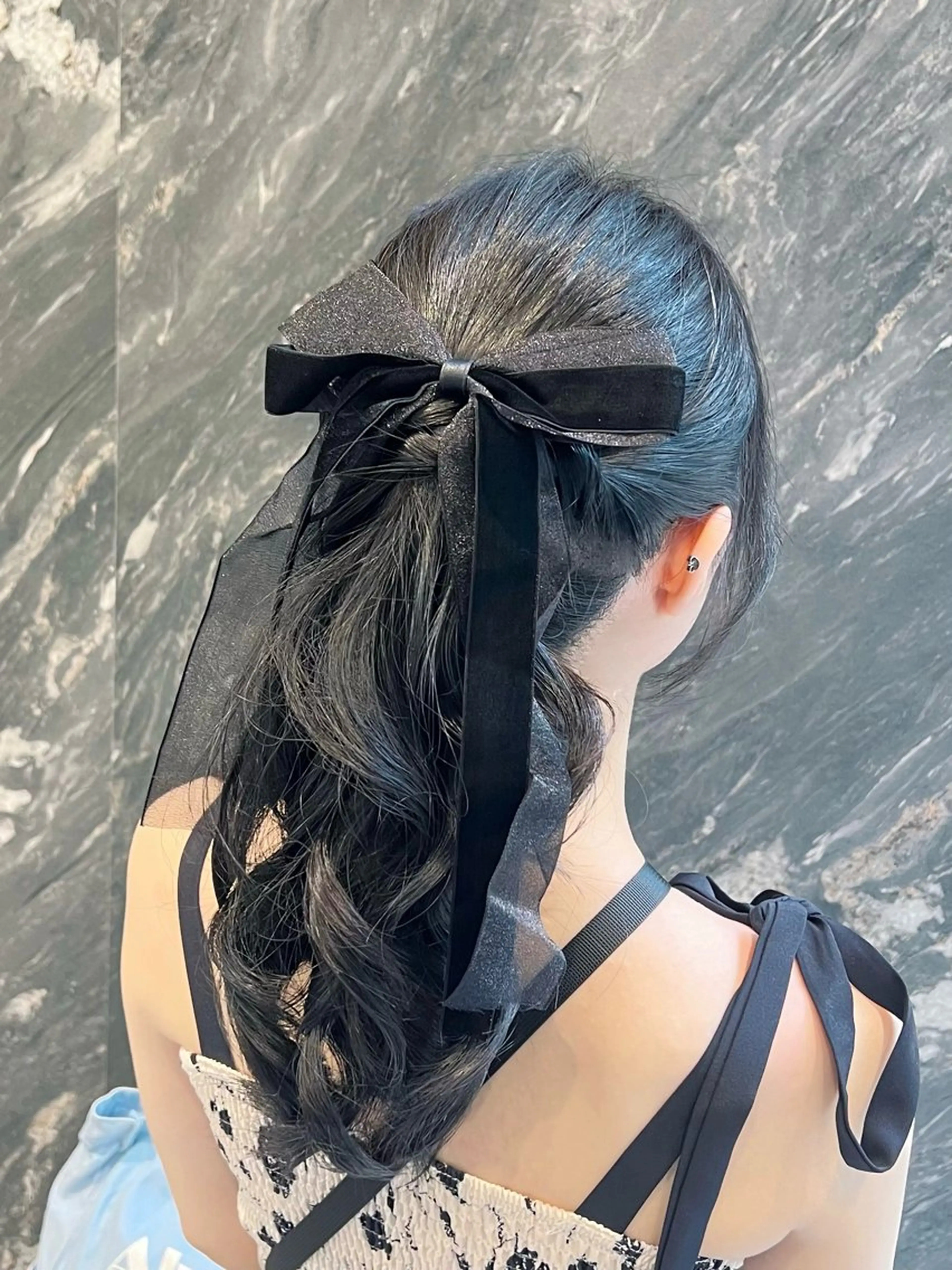 ロング ヘアアレンジ ポニーテール SALOWIN原宿iori所属・🩷🤍 NAMI🤍🩷のヘアスタイル