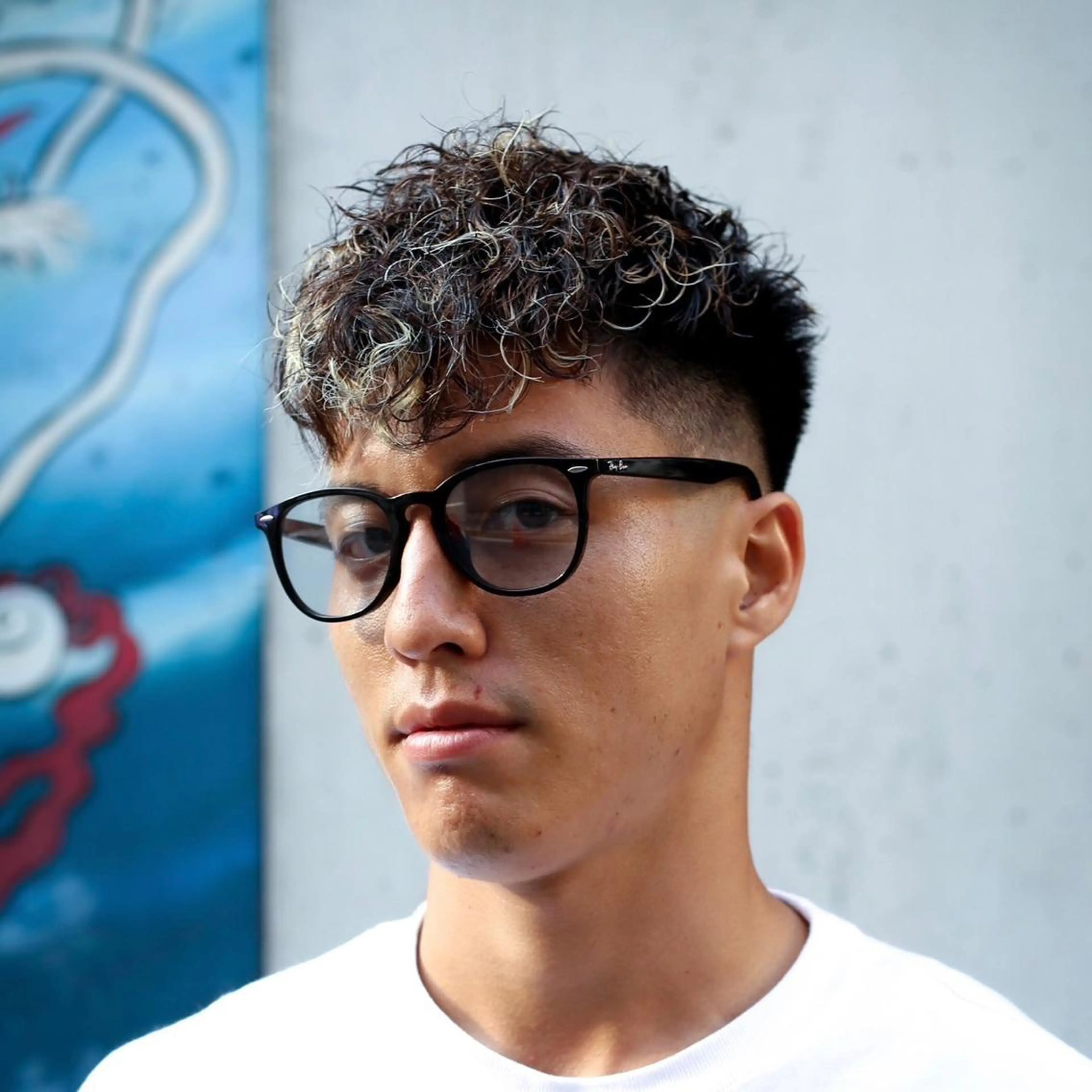 ショート カラー パーマ メンズ アップバング メンズブリーチ センターパート ダウンパーマ フェードカット カット パーマ men's salon LiG所属・Men'ssalon LiG/kaitoのヘアスタイル