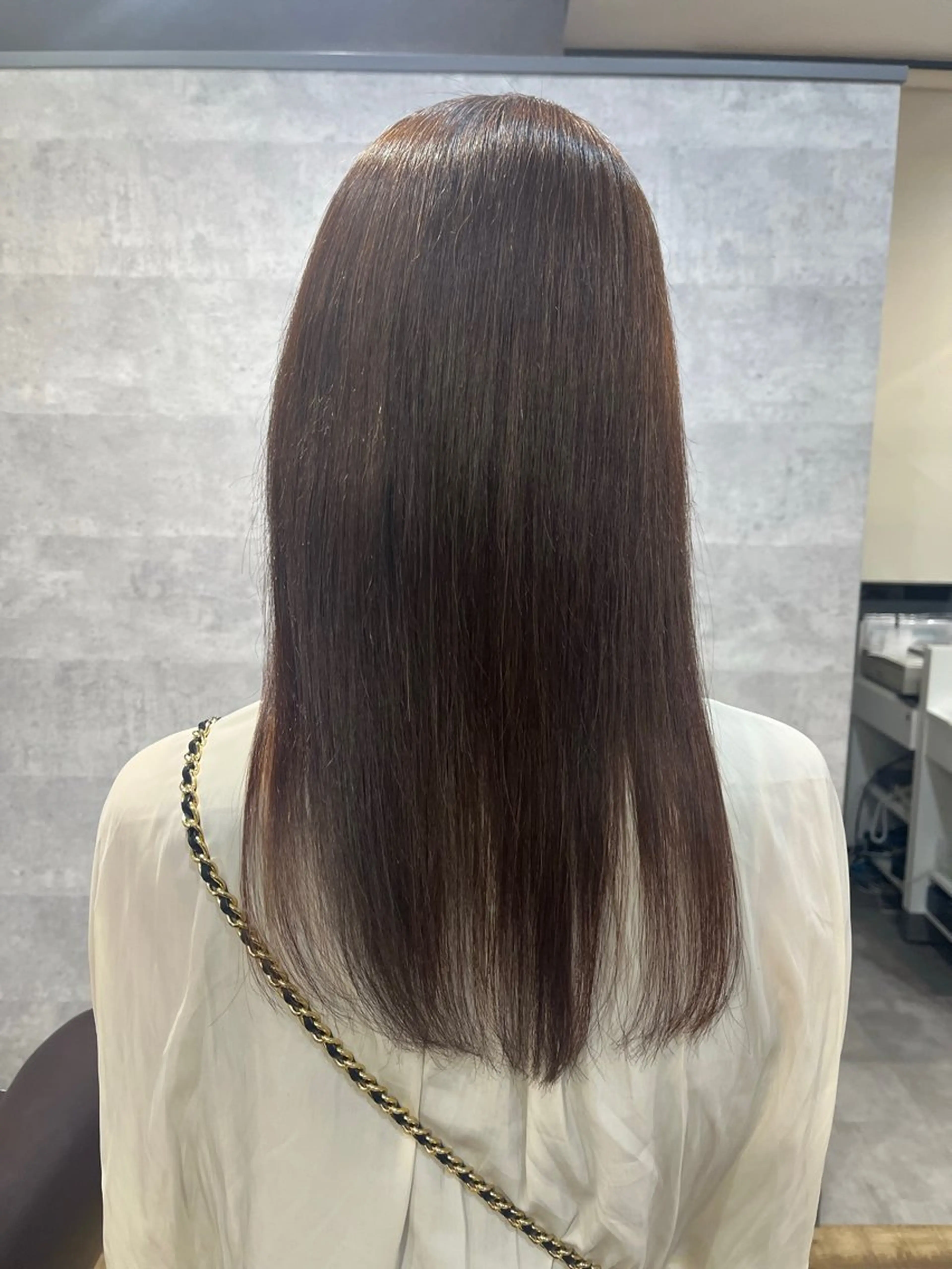 ロング カラー 中園 紫音のヘアスタイル