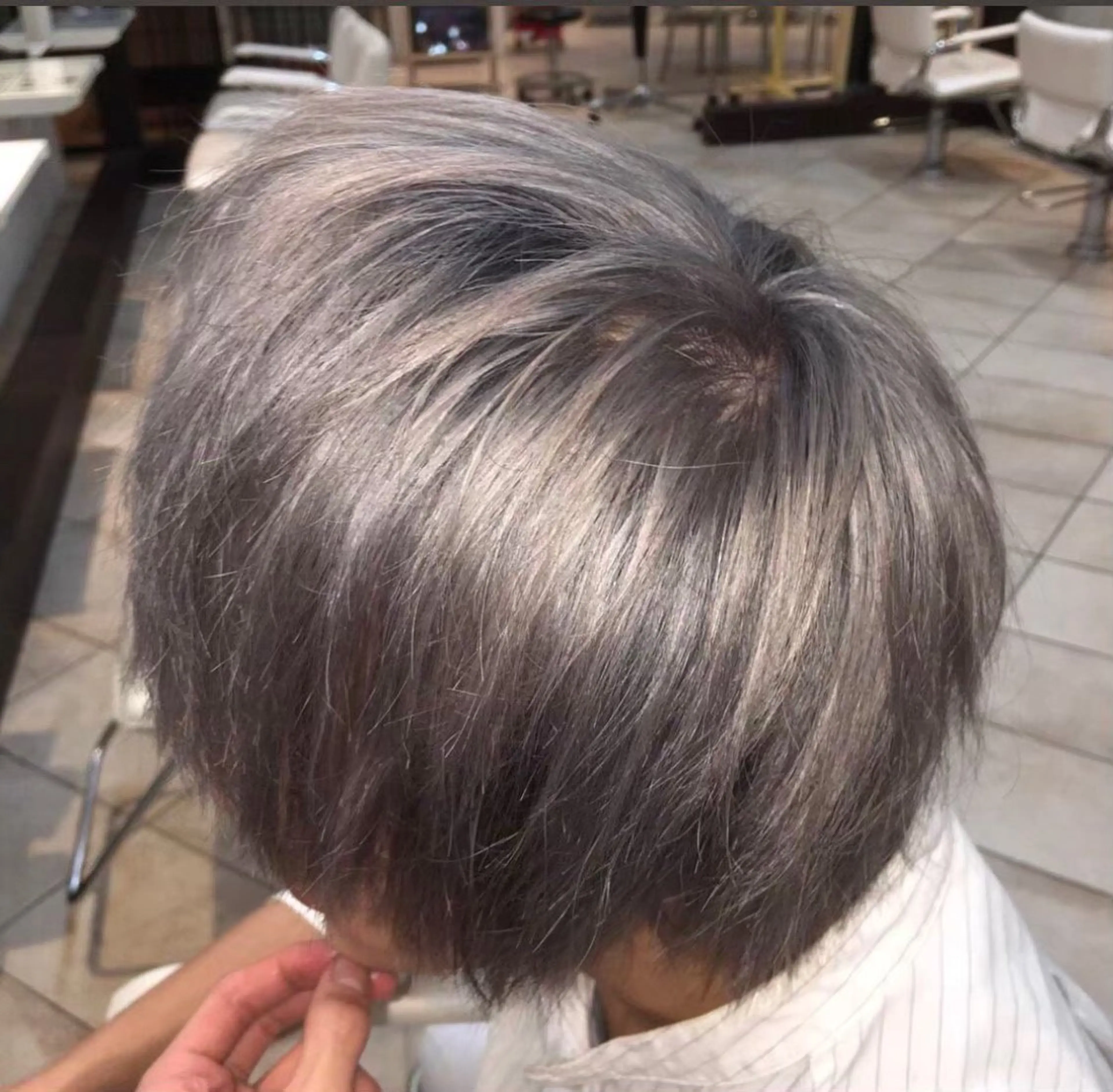 ショート カット ヘアカラー トリートメント 艶髪の神様 瀧田嵐士🇰🇷のヘアスタイル