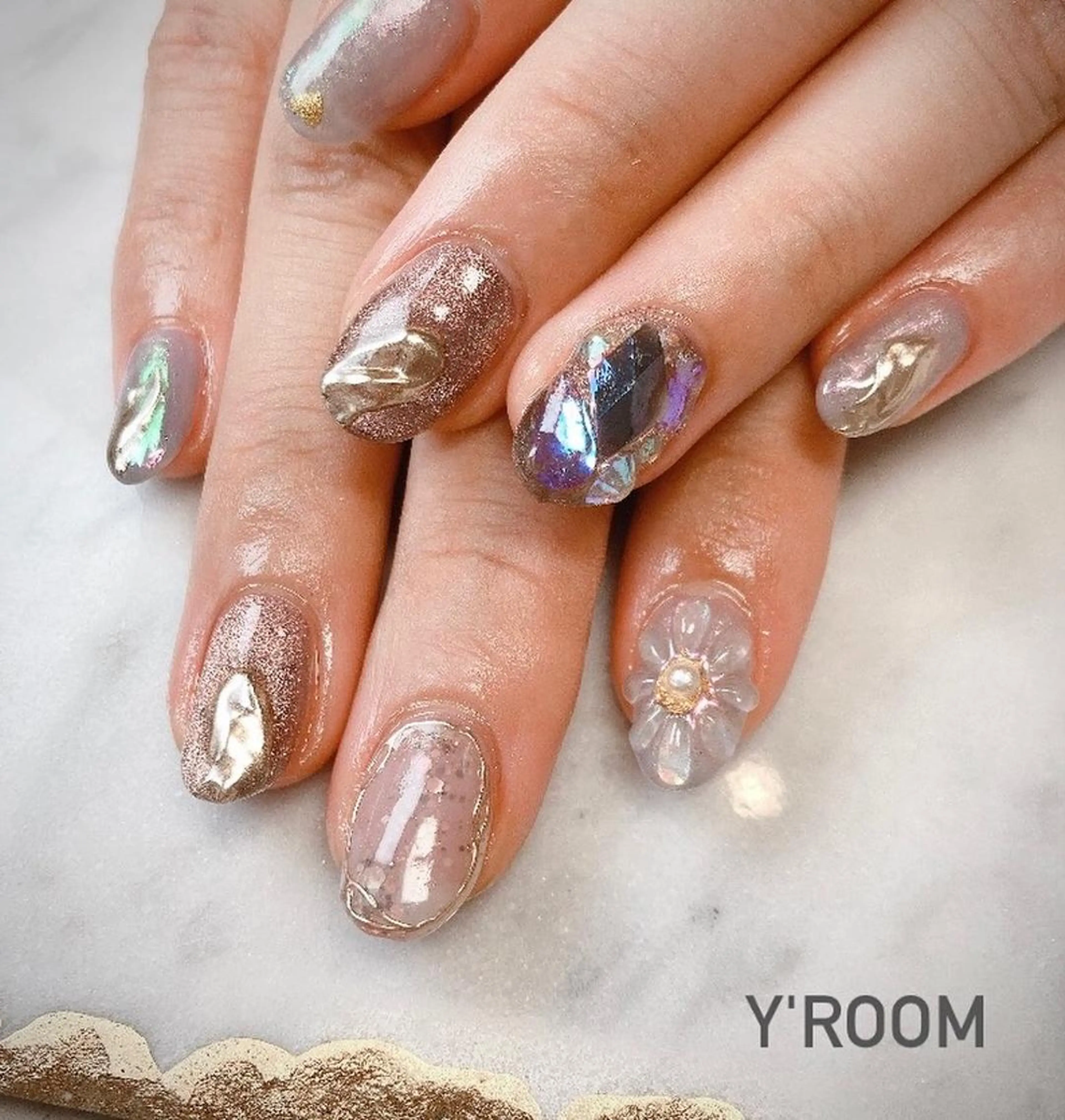 ネイル オーロラネイル クリアネイル フラッシュネイル フットネイル ジェルネイル YUKA （ネイリスト）のネイルデザイン