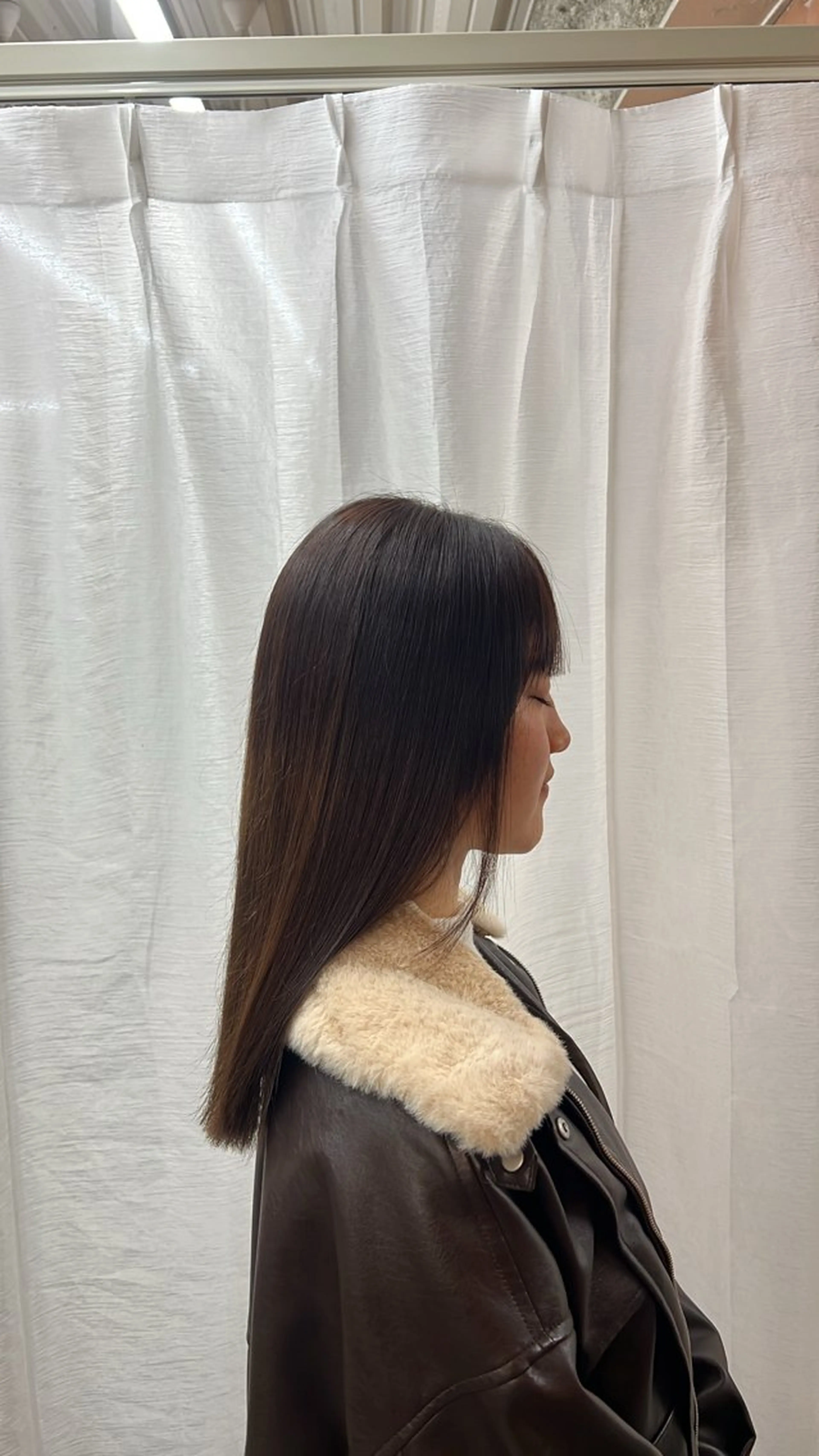 セミロング 縮毛矯正 ともざねゆか UniQのヘアスタイル