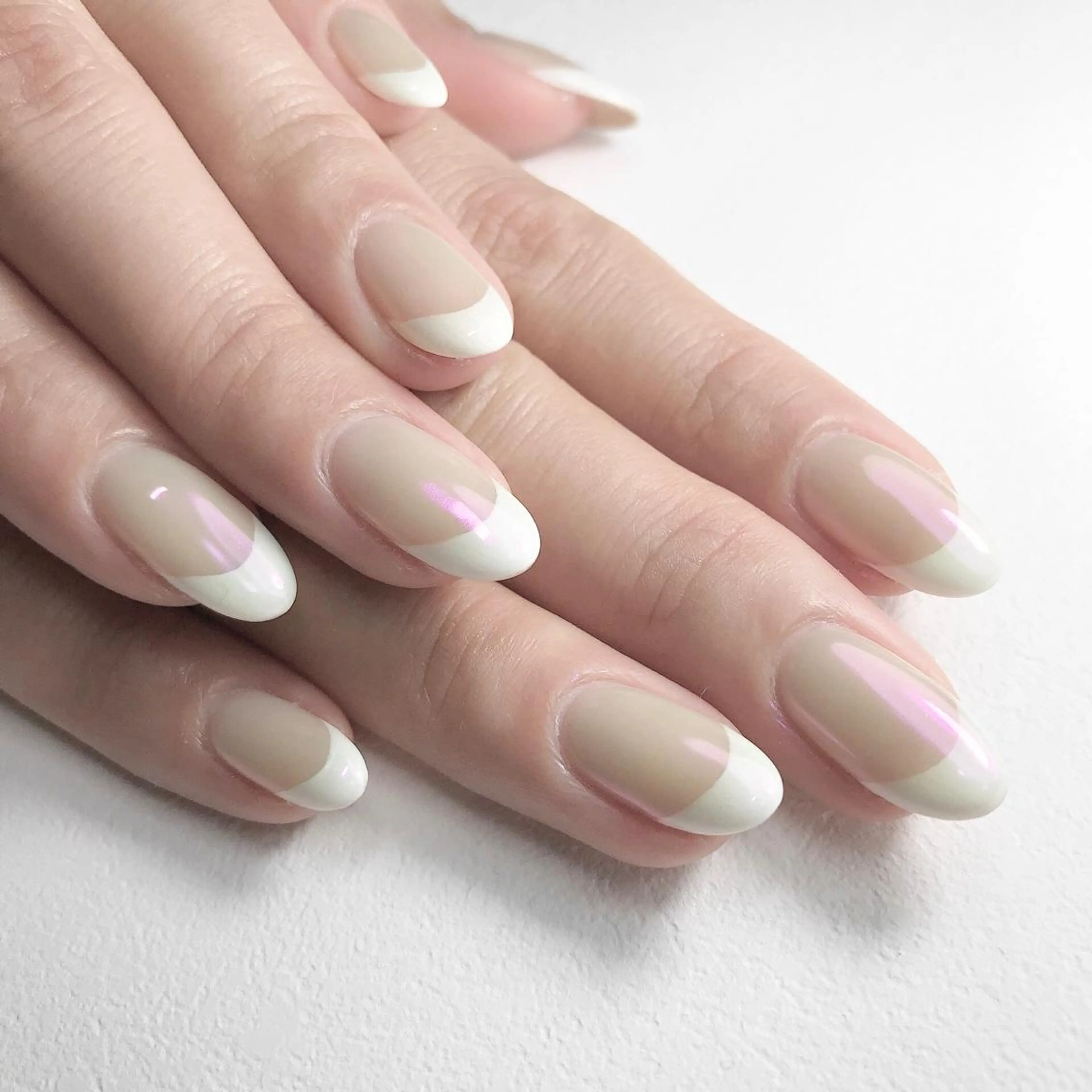 ネイル オーロラネイル フレンチネイル ピンク ハンドネイル Room nailのネイルデザイン