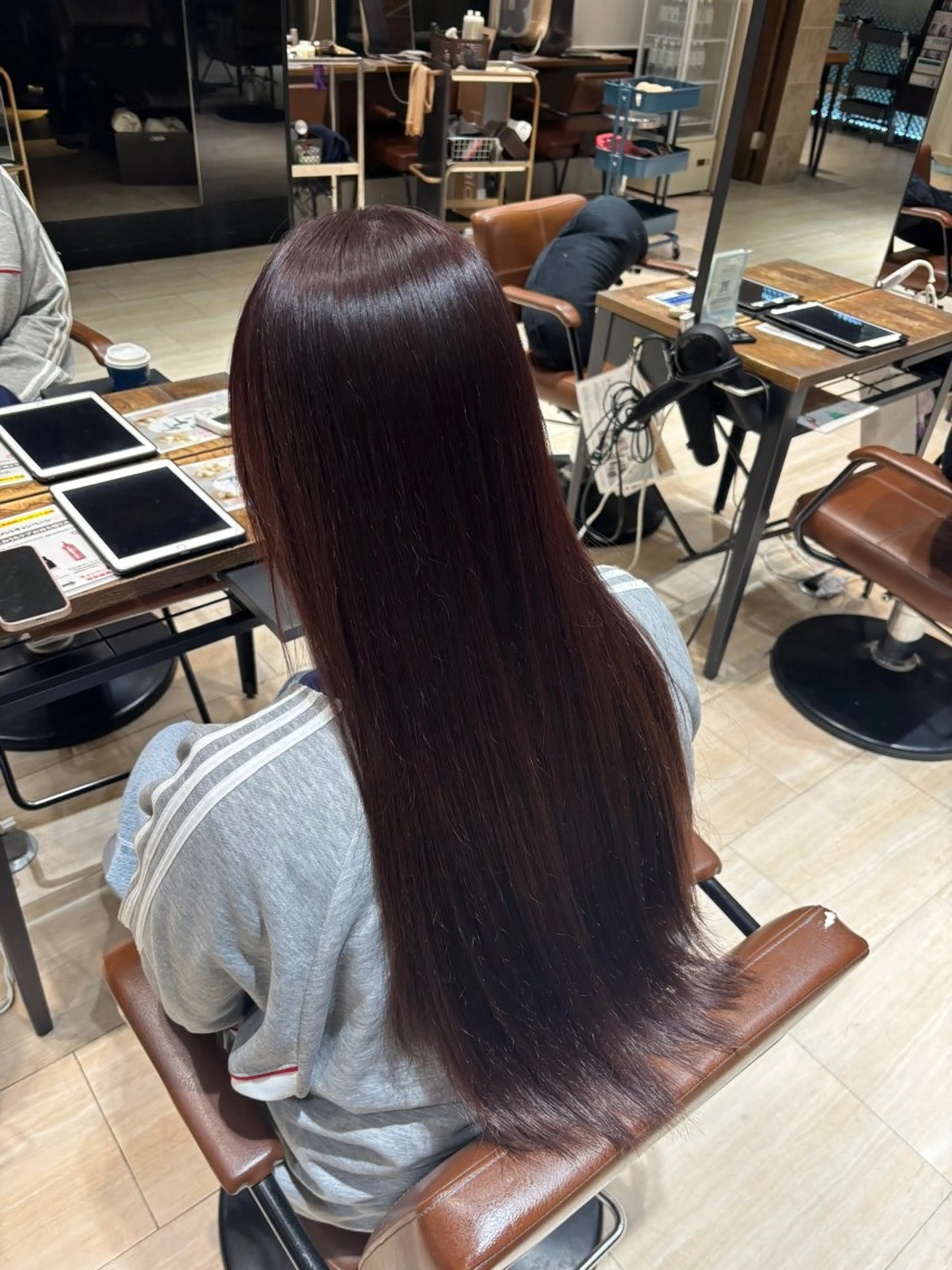 ロング レッドブラウン 🤍艶髪透明感 カラー/直井優花🤍のヘアスタイル
