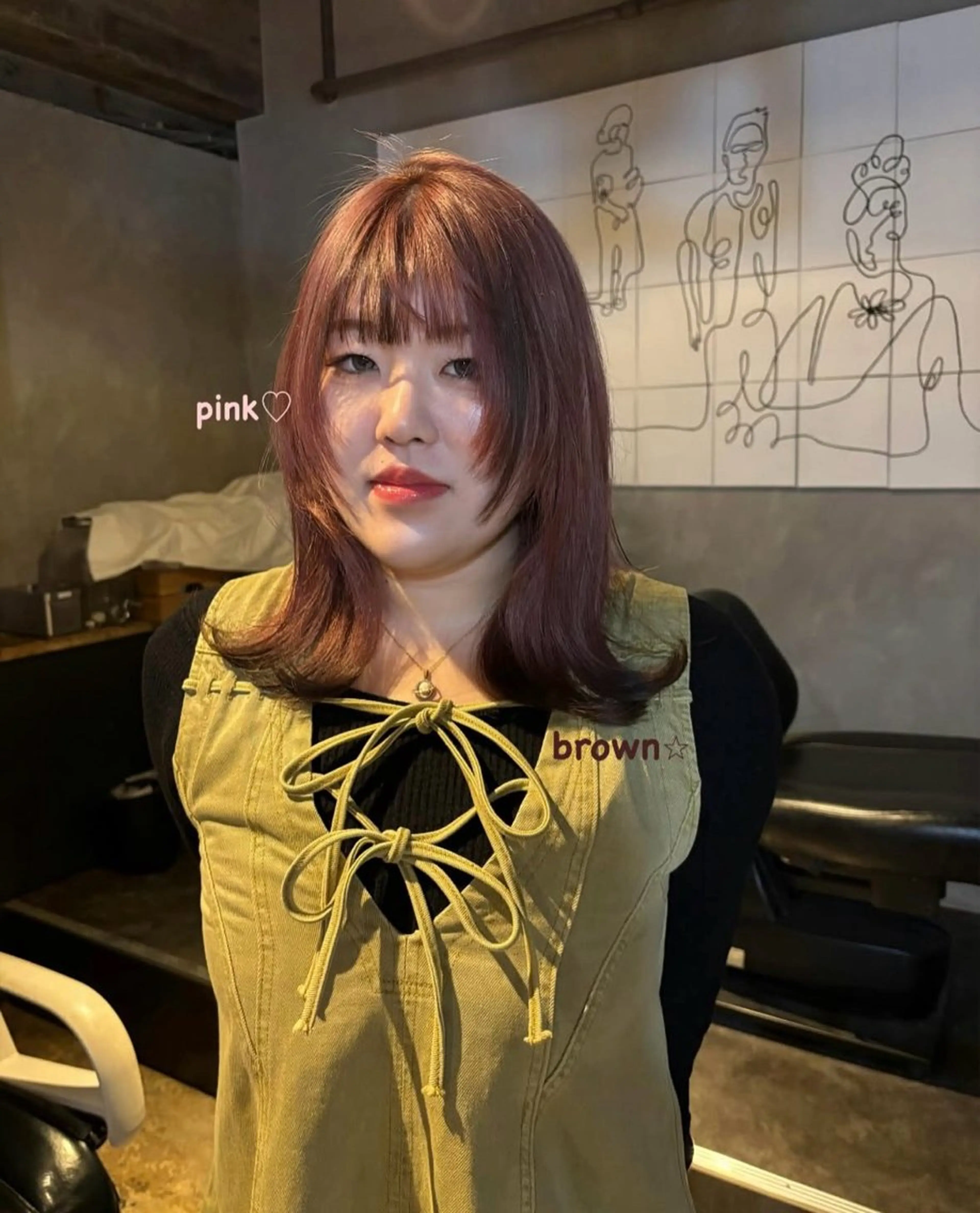 セミロング カラー デザインカラー カット ヘアカラー 光本 杏のヘアスタイル