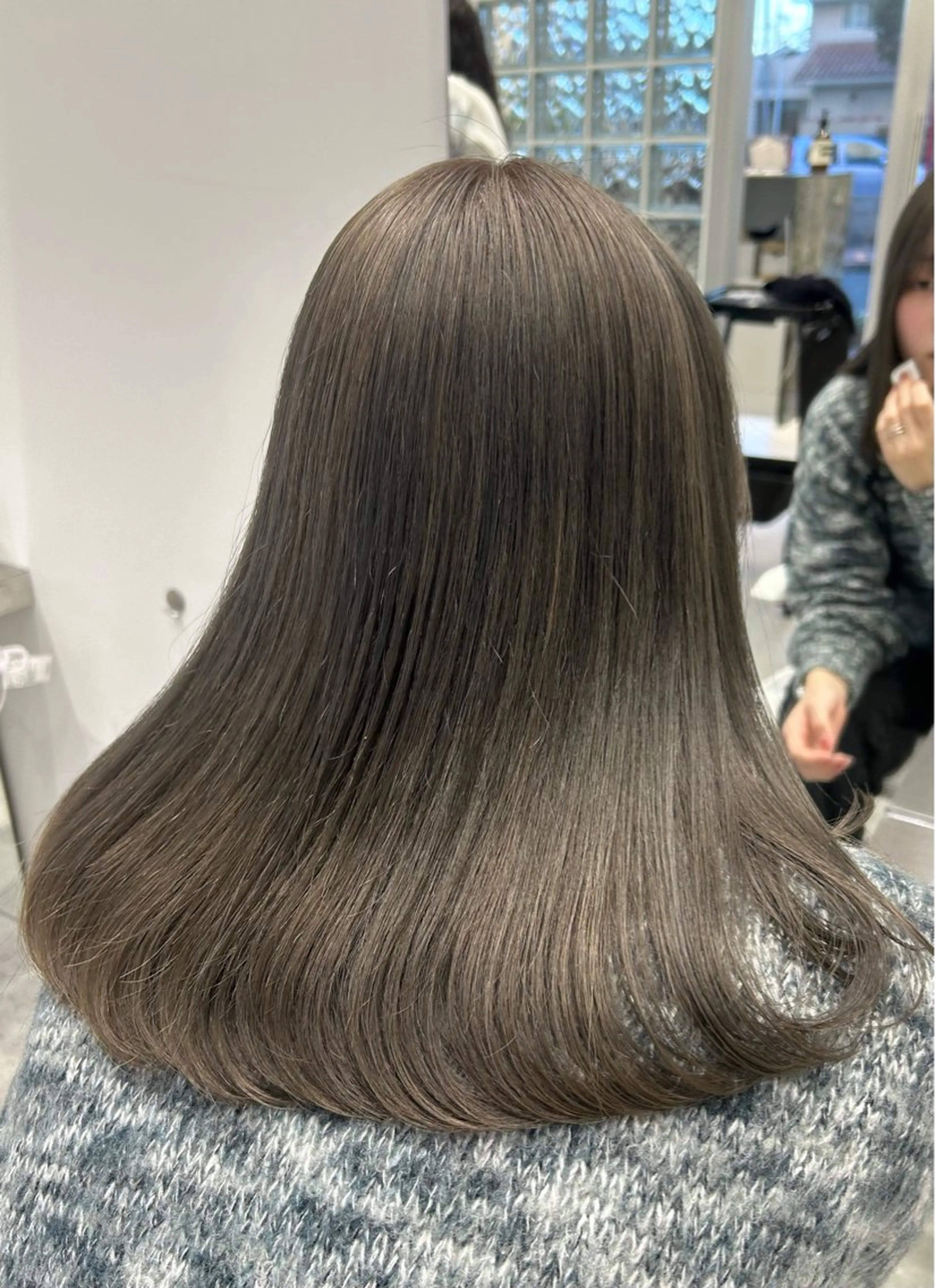 カラー ブリーチ グレージュ オリーブグレージュ オリーブグレー ヘアカラー 無料ショートモデル 募集✔️SEIYAのヘアスタイル