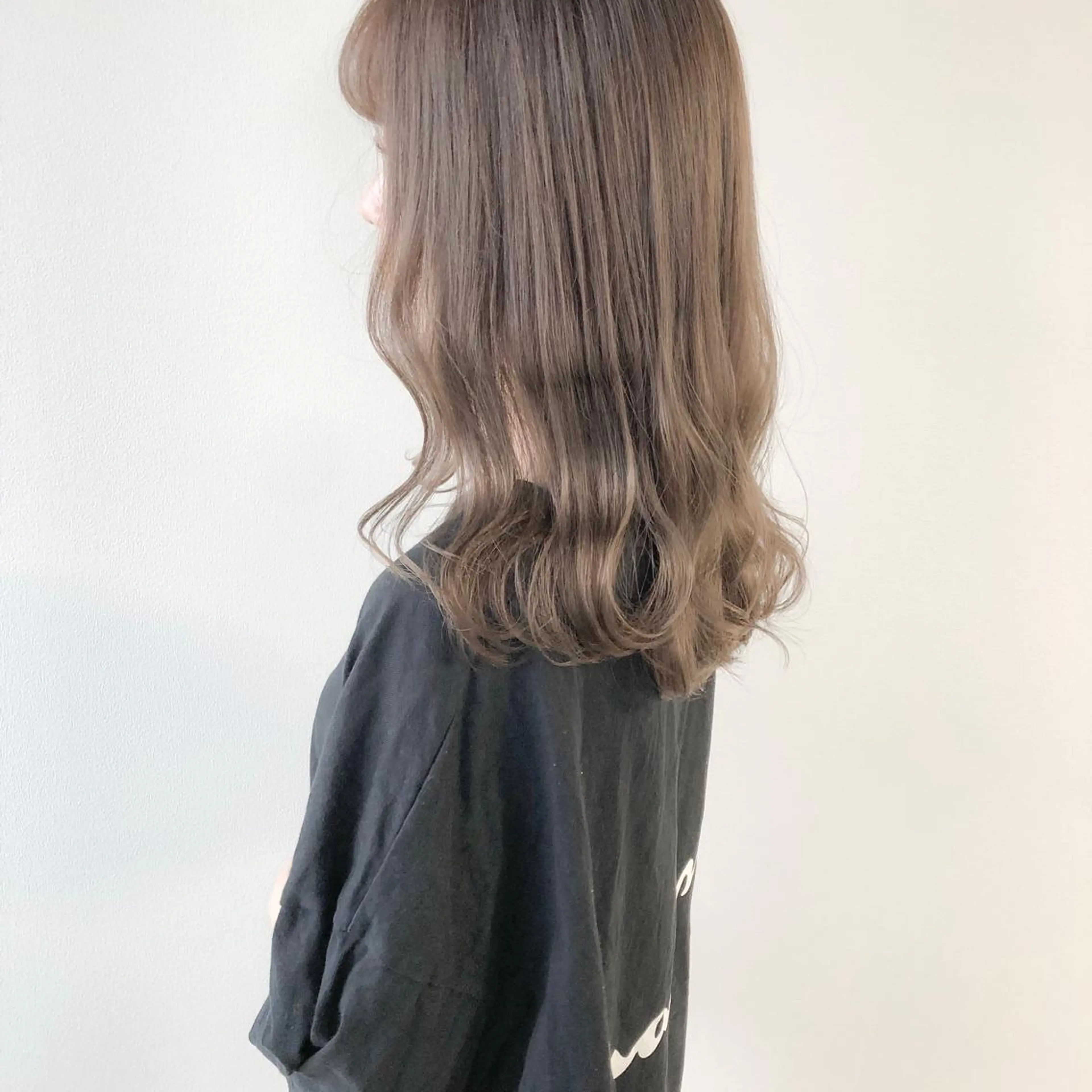 セミロング カラー ヘアアレンジ ベージュカラー autre所属・大久保 ひでなりのヘアスタイル