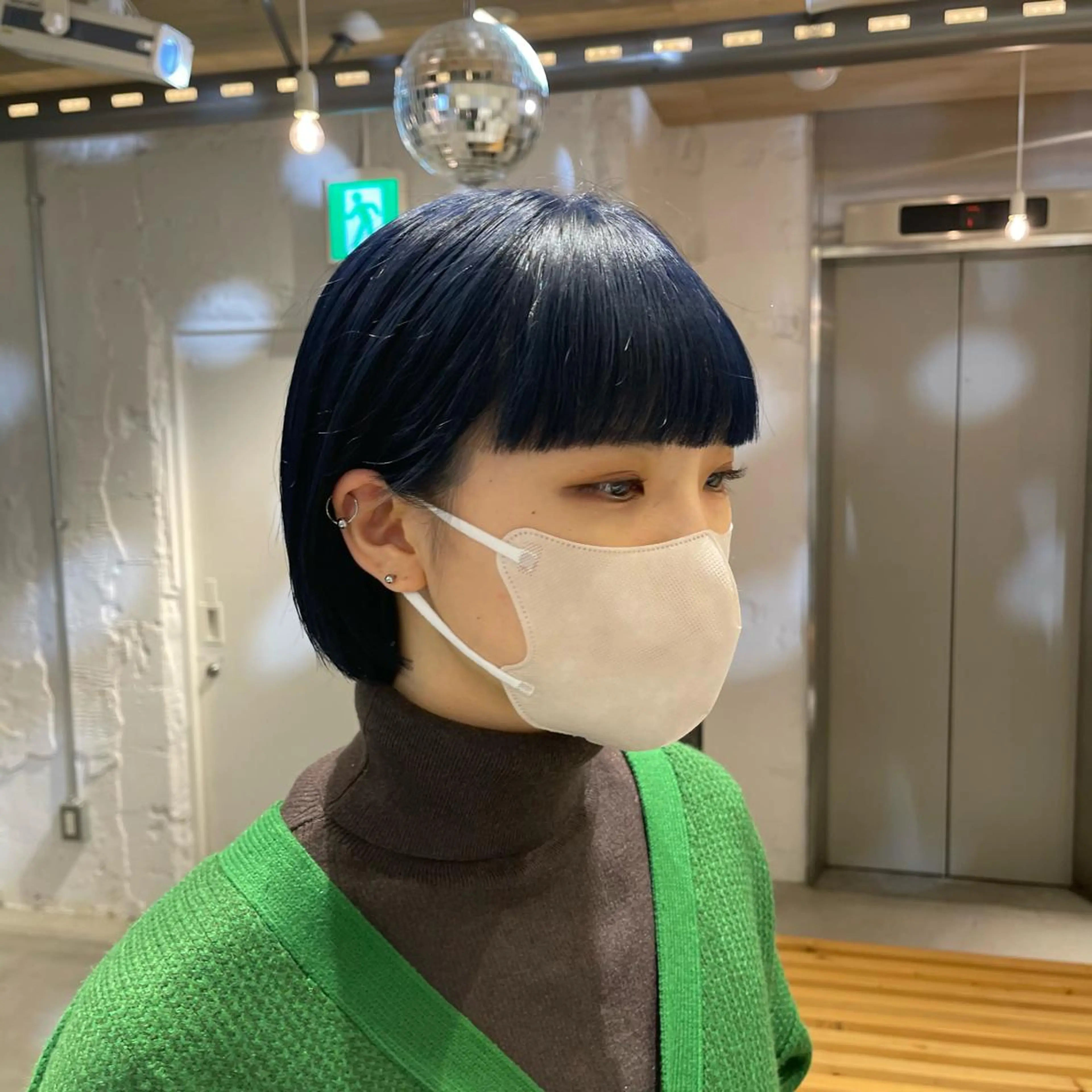 ショート カラー ブルーカラー ネイビーカラー nameless miichiのヘアスタイル