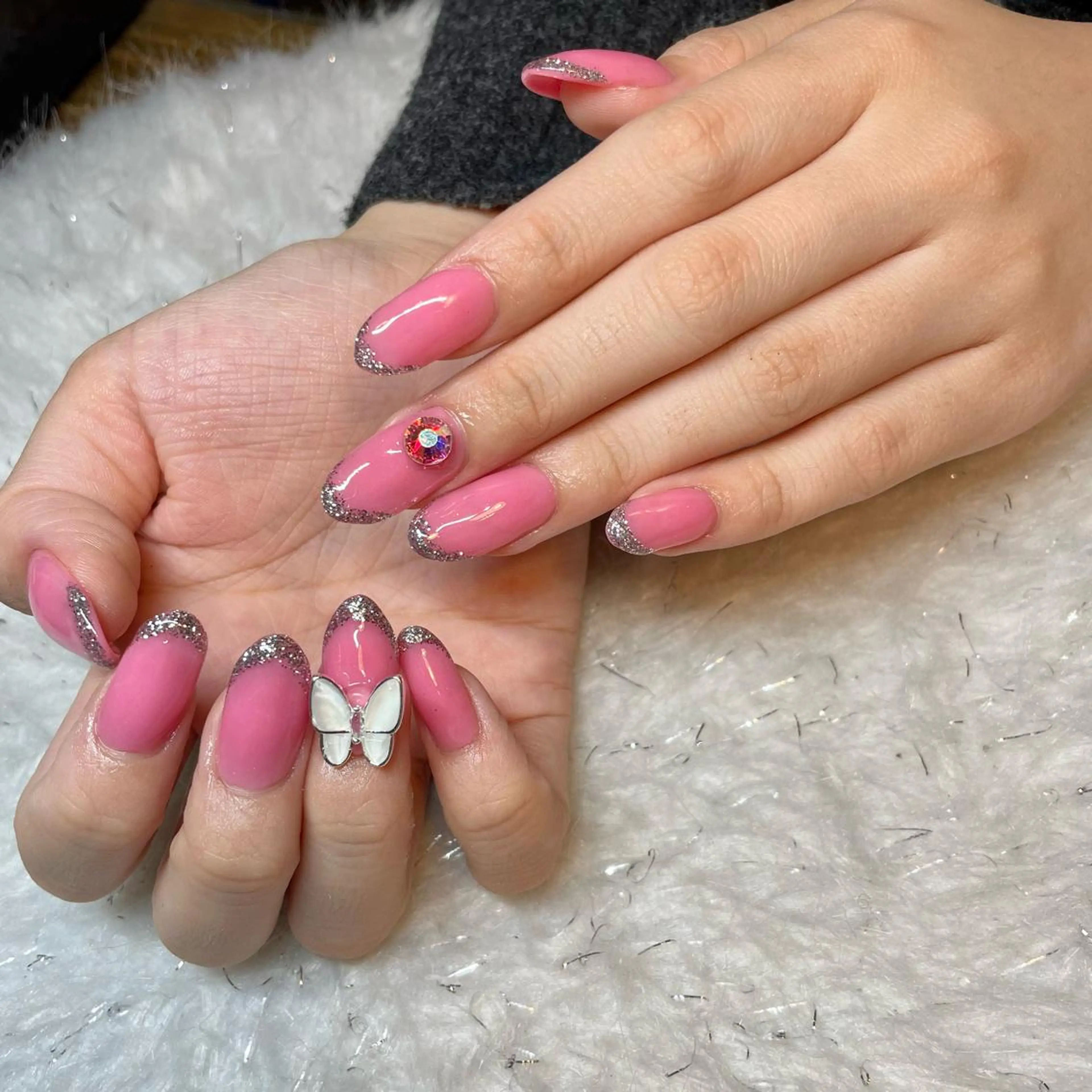 ネイル フレンチネイル ラメ(グリッター) ストーンネイル ハンドネイル ネイルサロンfeel茂原店所属・Feel ‪‪☺︎‬Yuriaのネイルデザイン