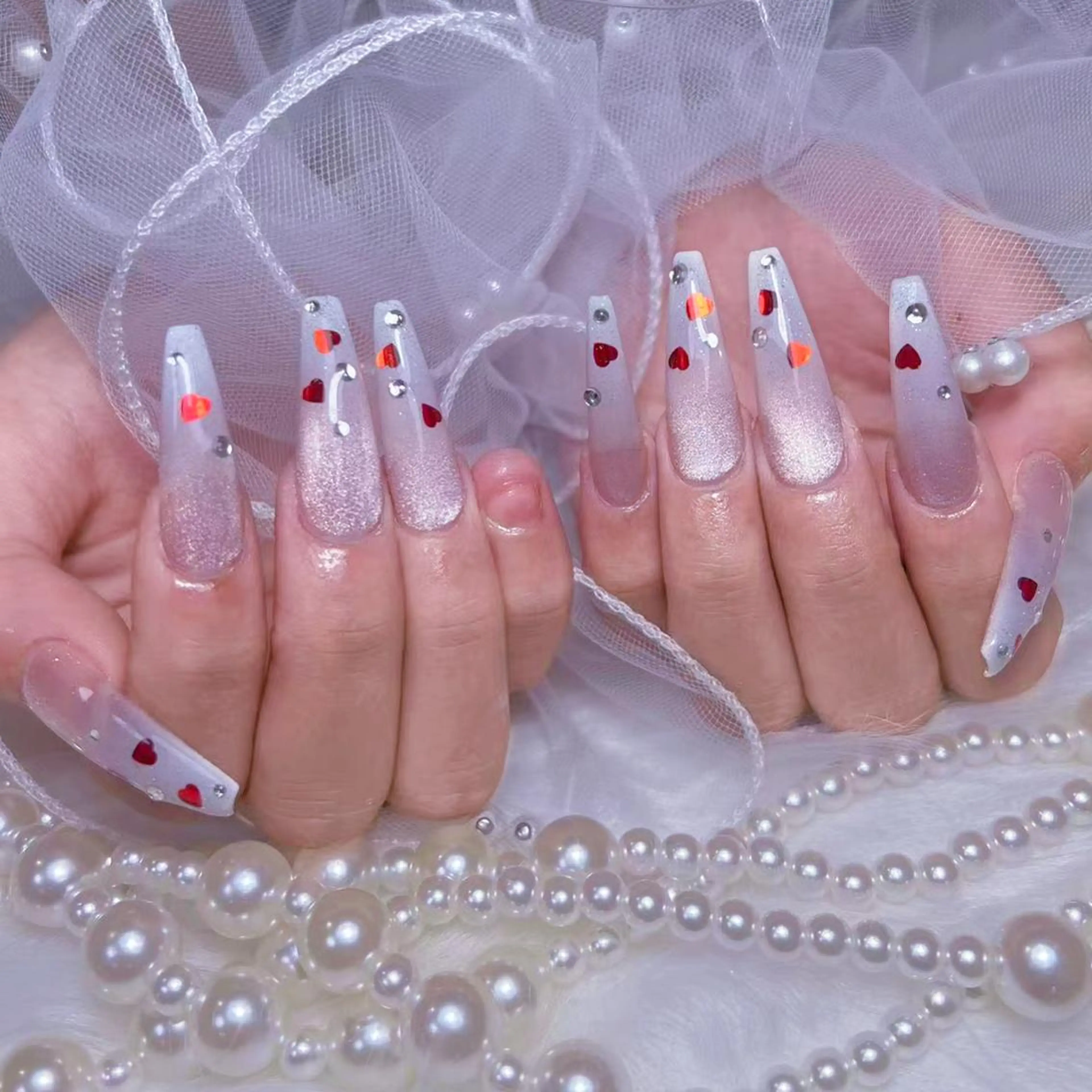 ネイル アートネイル オーロラネイル フラッシュネイル ガーリー キラキラネイル ハンドネイル Diamond NAIL💝のネイルデザイン