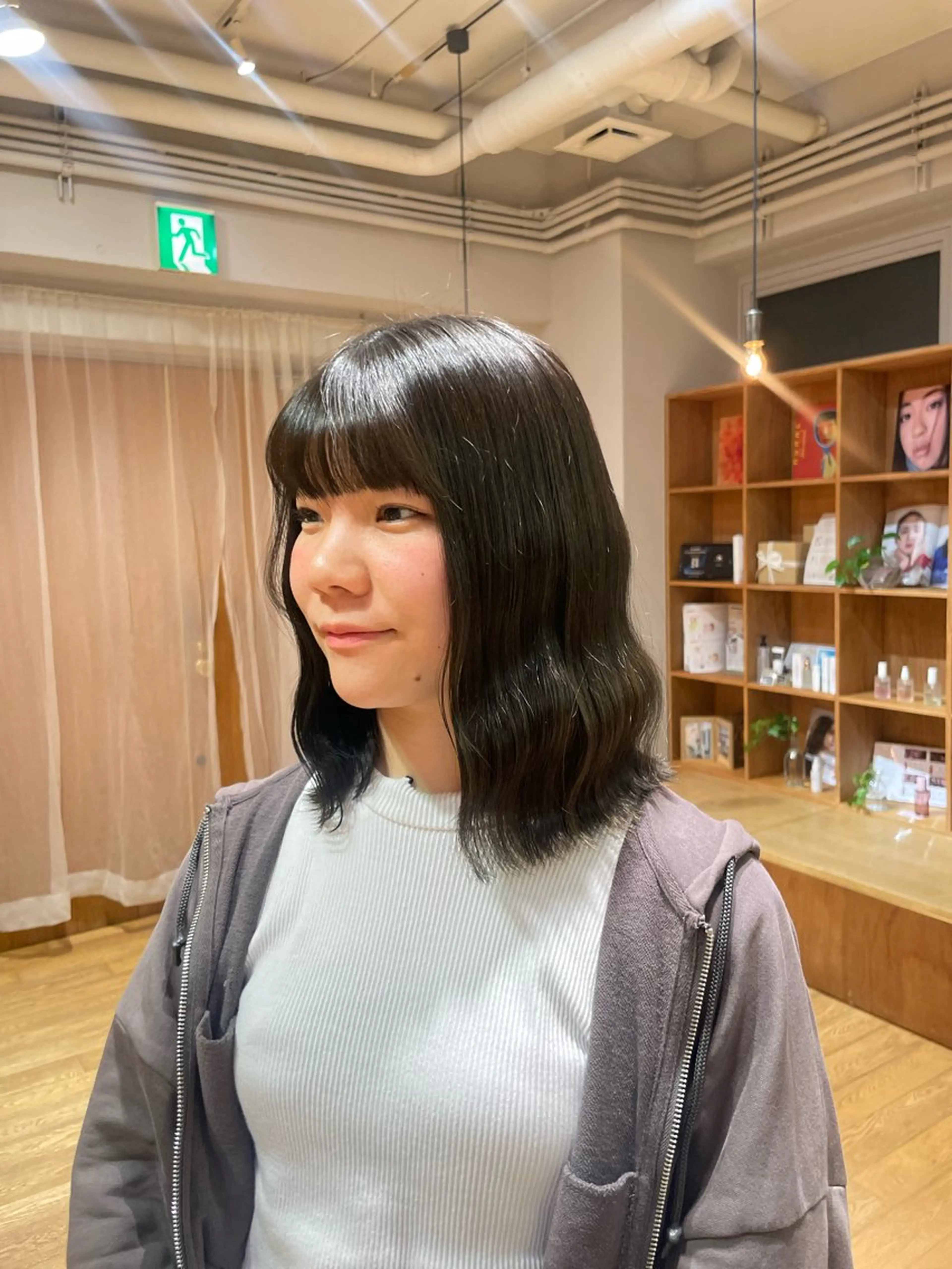 ミディアム chihiro / レイヤーカットモデルのヘアスタイル