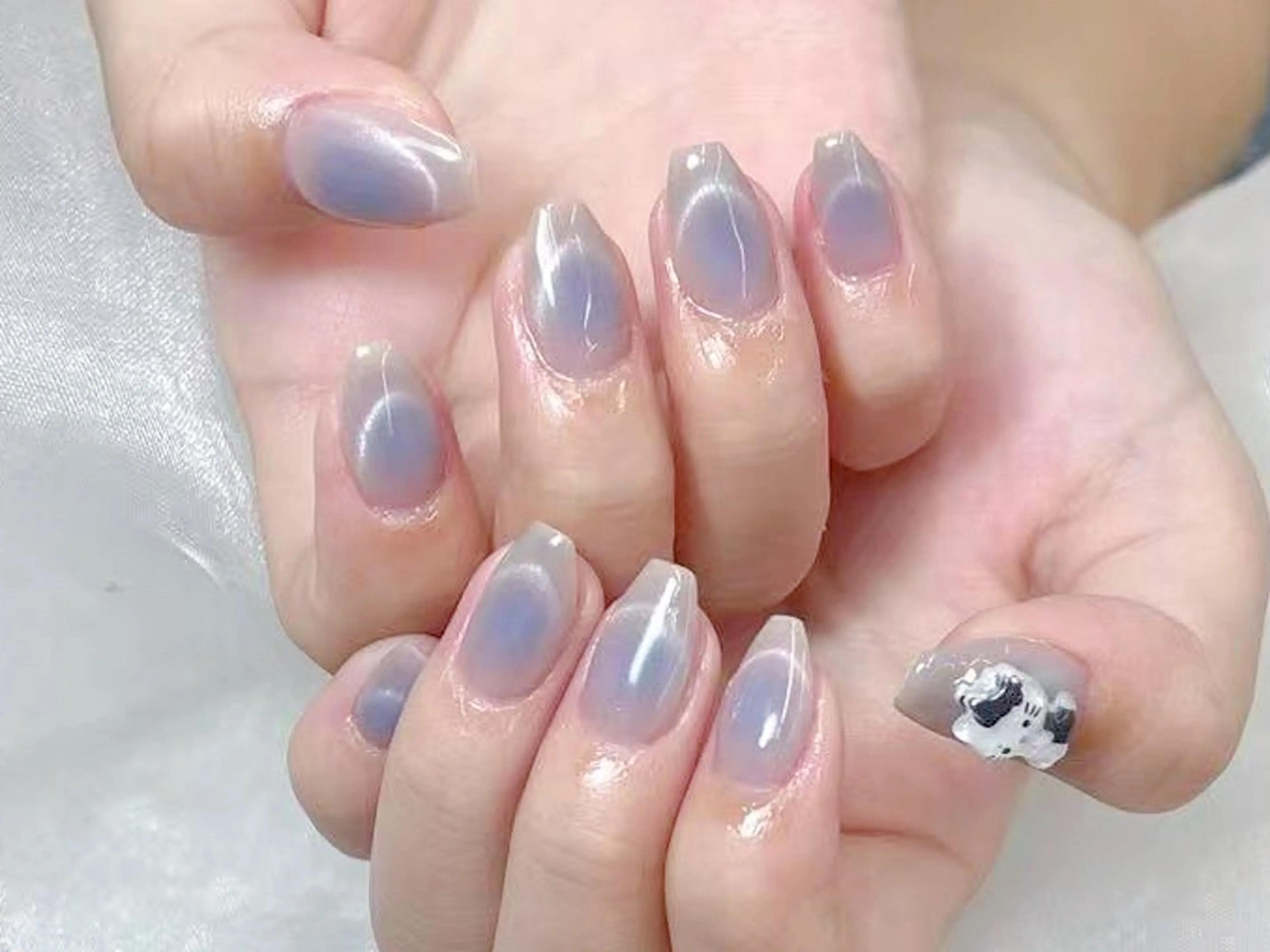ネイル オーロラネイル フレンチネイル グラデーション 韓国ネイル マグネットネイル ハンドネイル NOA NAILのネイルデザイン