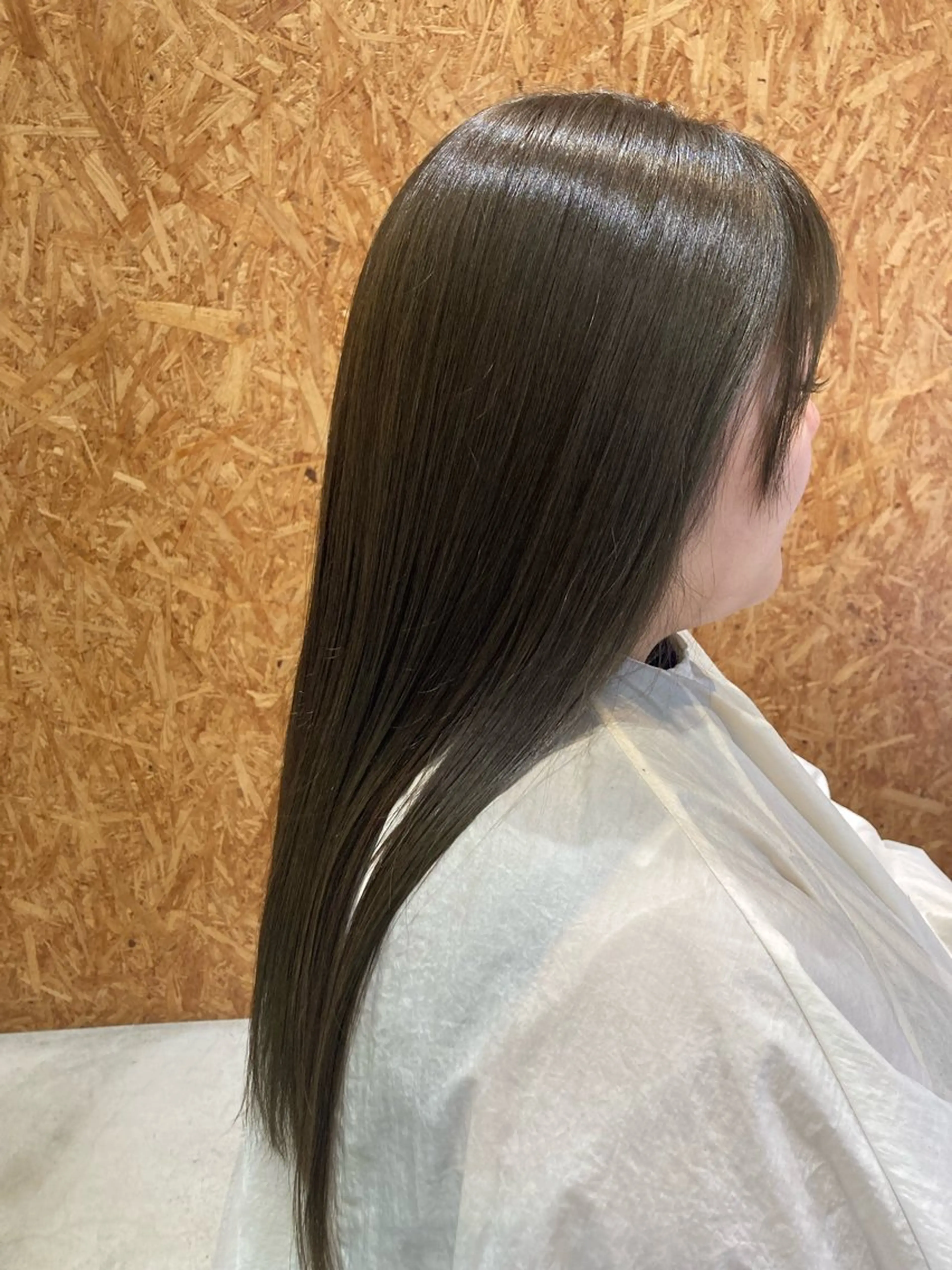 カラー カット ヘアカラー 折本 沙織のヘアスタイル