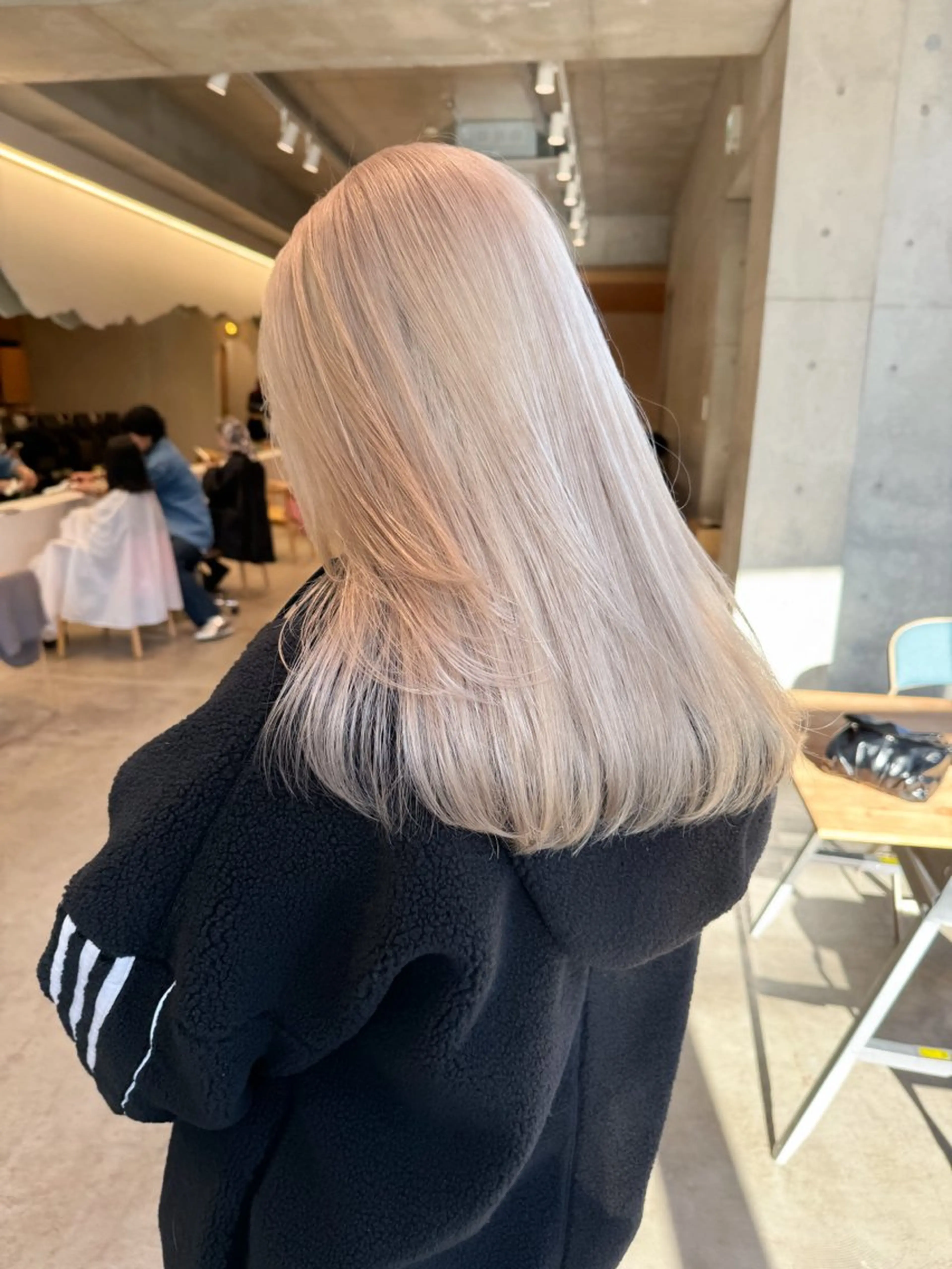 ミディアム カラー ヘアアレンジ ミニボブ/ブリーチ 🌈MISATOのヘアスタイル