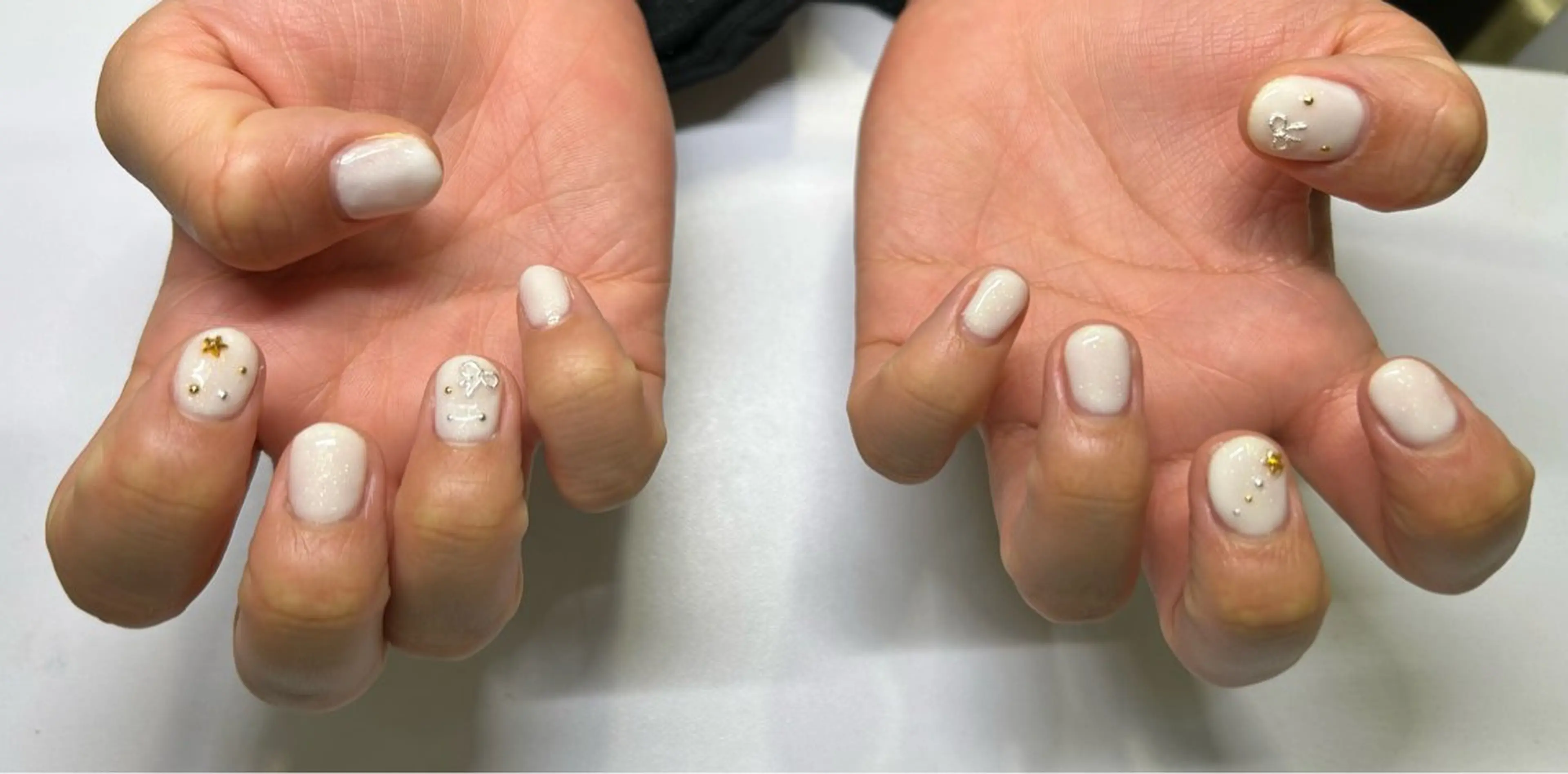 ネイル ラメ(グリッター) ネイルサロン エーナイン キャポ大谷地 店所属・✴︎御予約受付中✴︎ Yuiのネイルデザイン