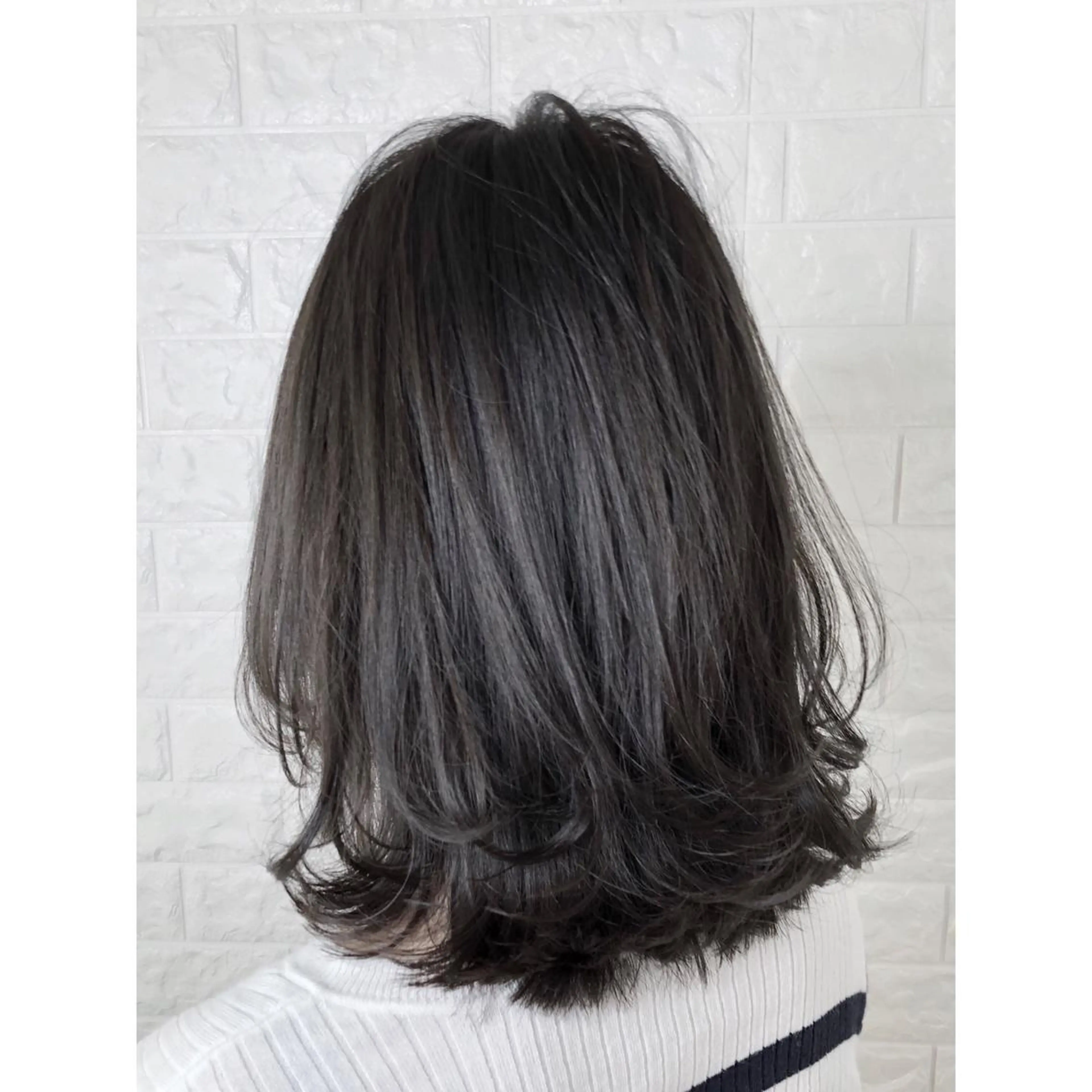 ミディアム カラー アッシュ 透明感カラー ディープラベンダー ラベンダーカラー ラベンダーアッシュ KIZU 髪質改善 オカルト怪談のヘアスタイル