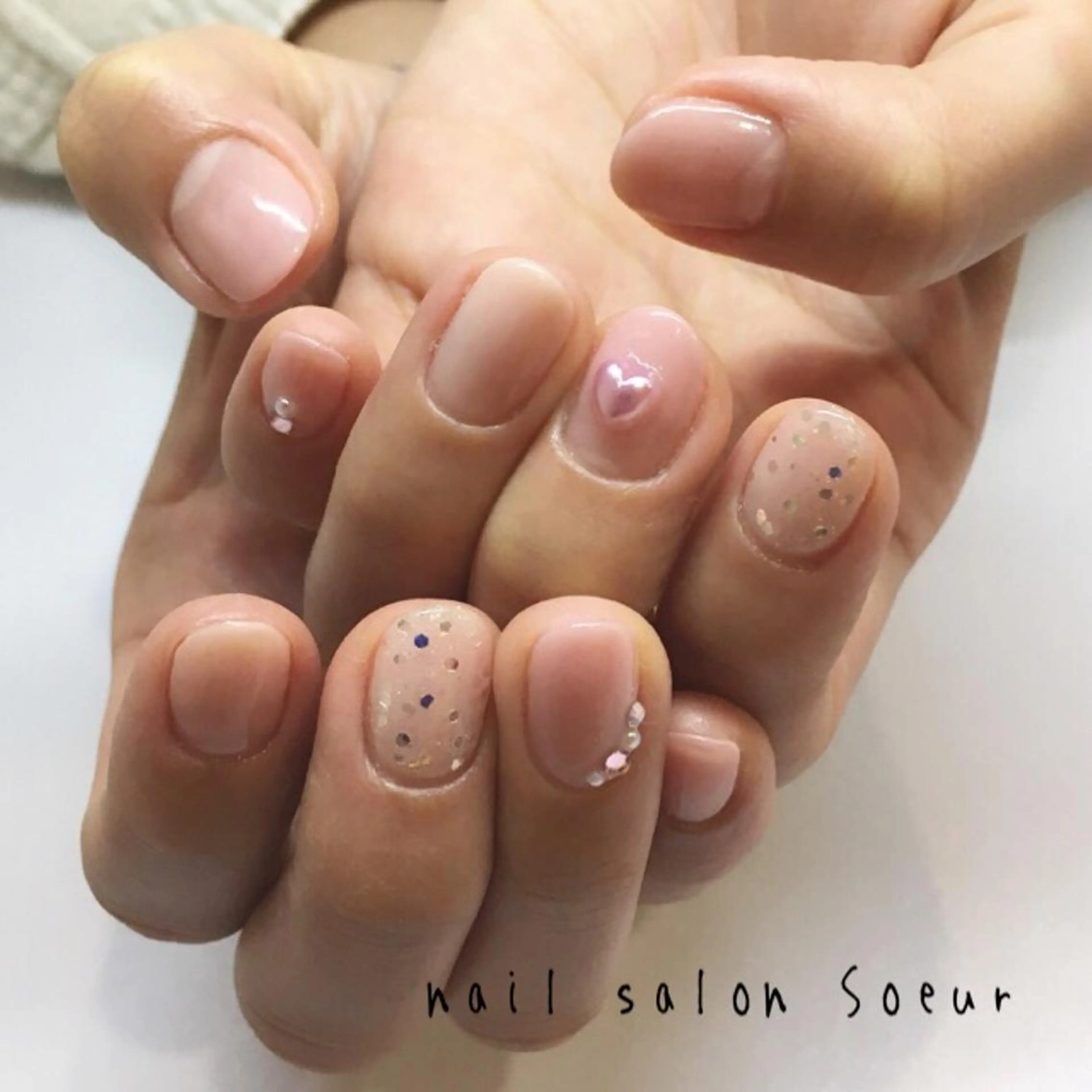 ネイル アートネイル ジェルネイル グラデーション ラメ(グリッター) ピンク ハンドネイル nail salon Soeurのネイルデザイン