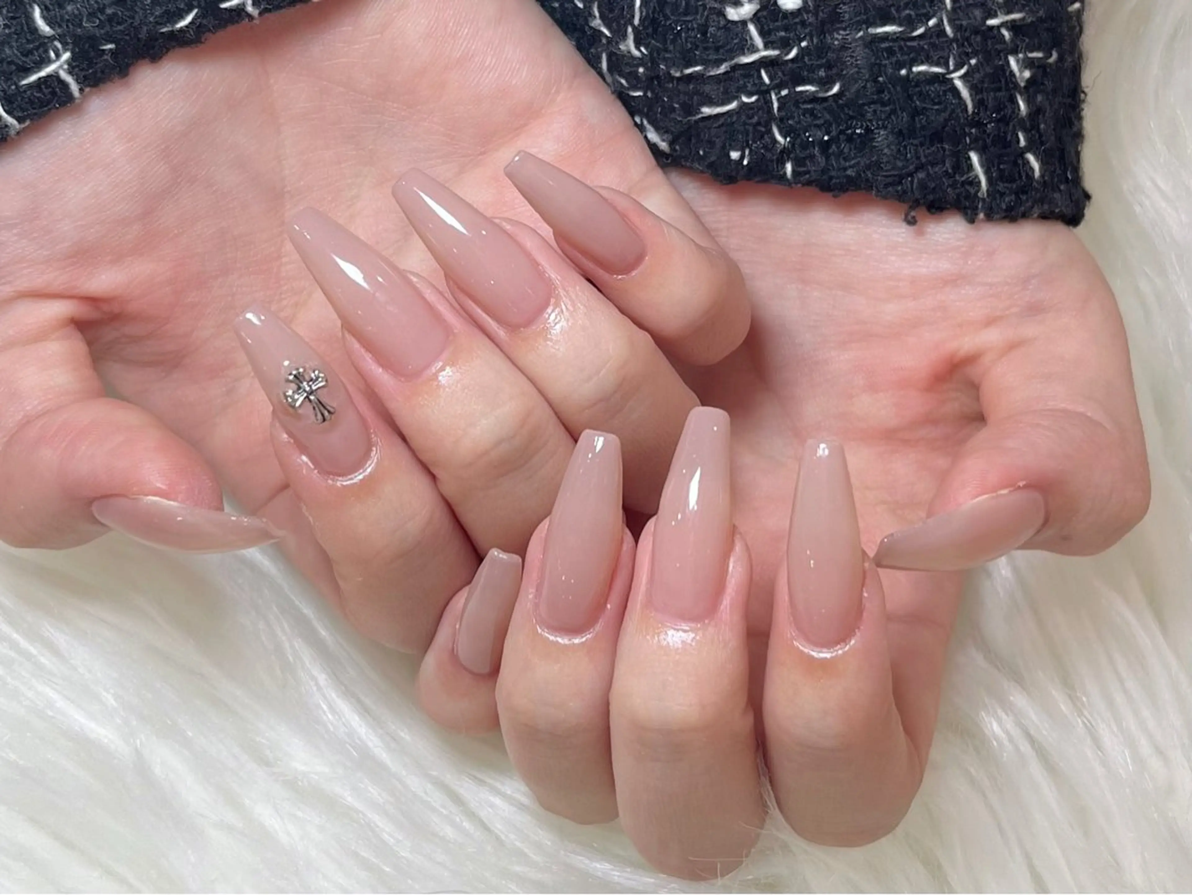 ネイル シンプルネイル フットネイル FLY Nail Salonのネイルデザイン
