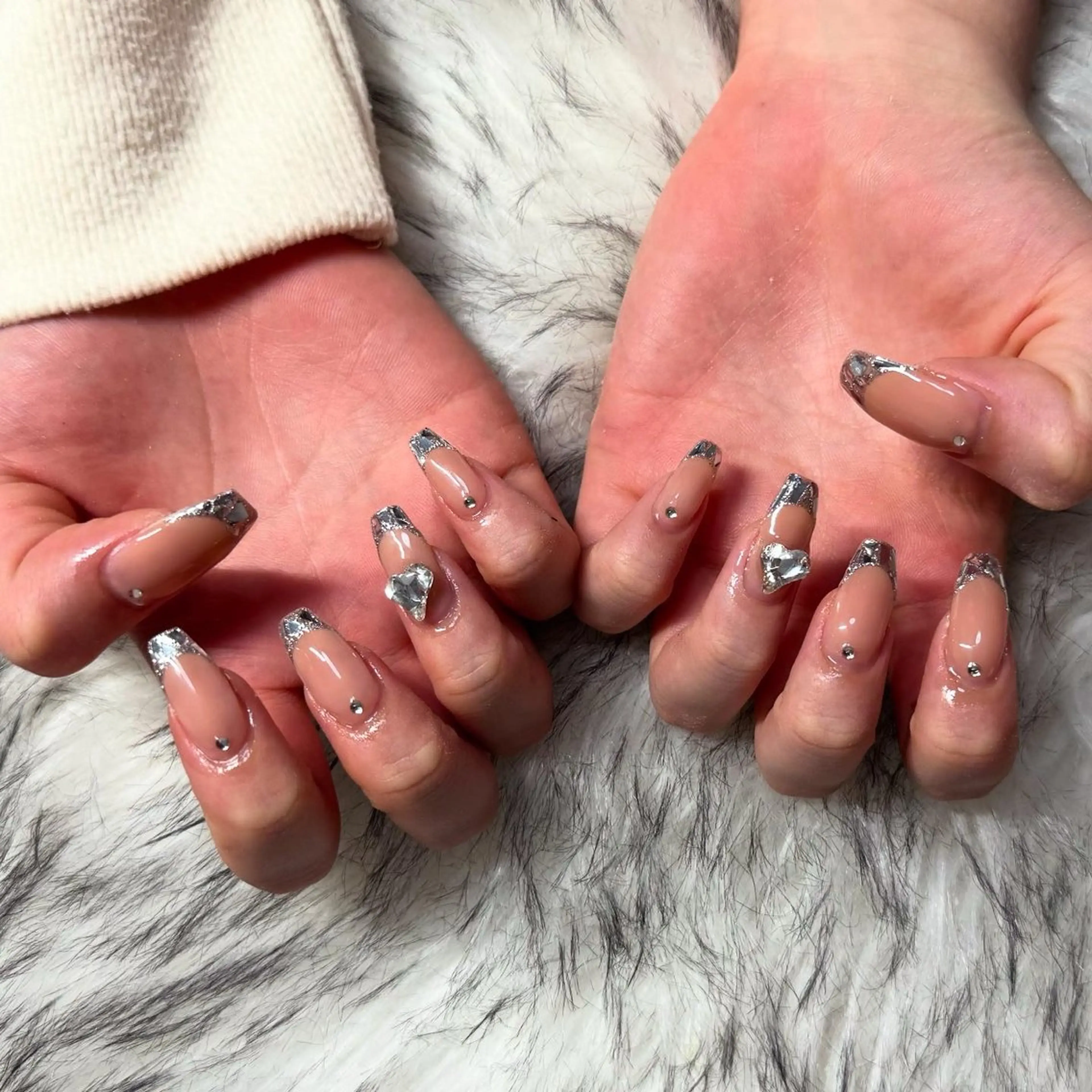 セミロング ハンドネイル mao .のネイルデザイン