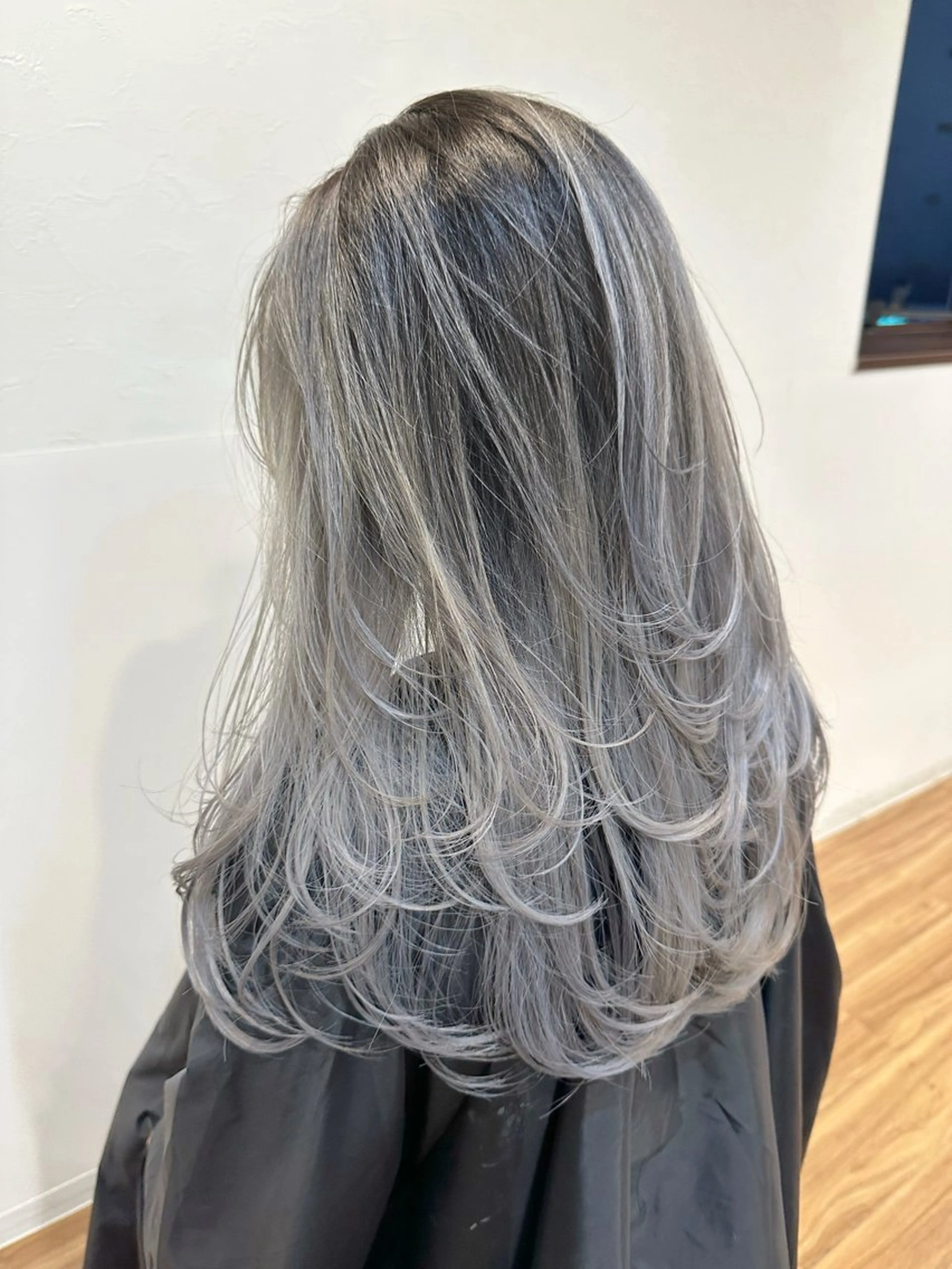 ロング レイヤーカット コスメパーマ 佐藤　諒のヘアスタイル