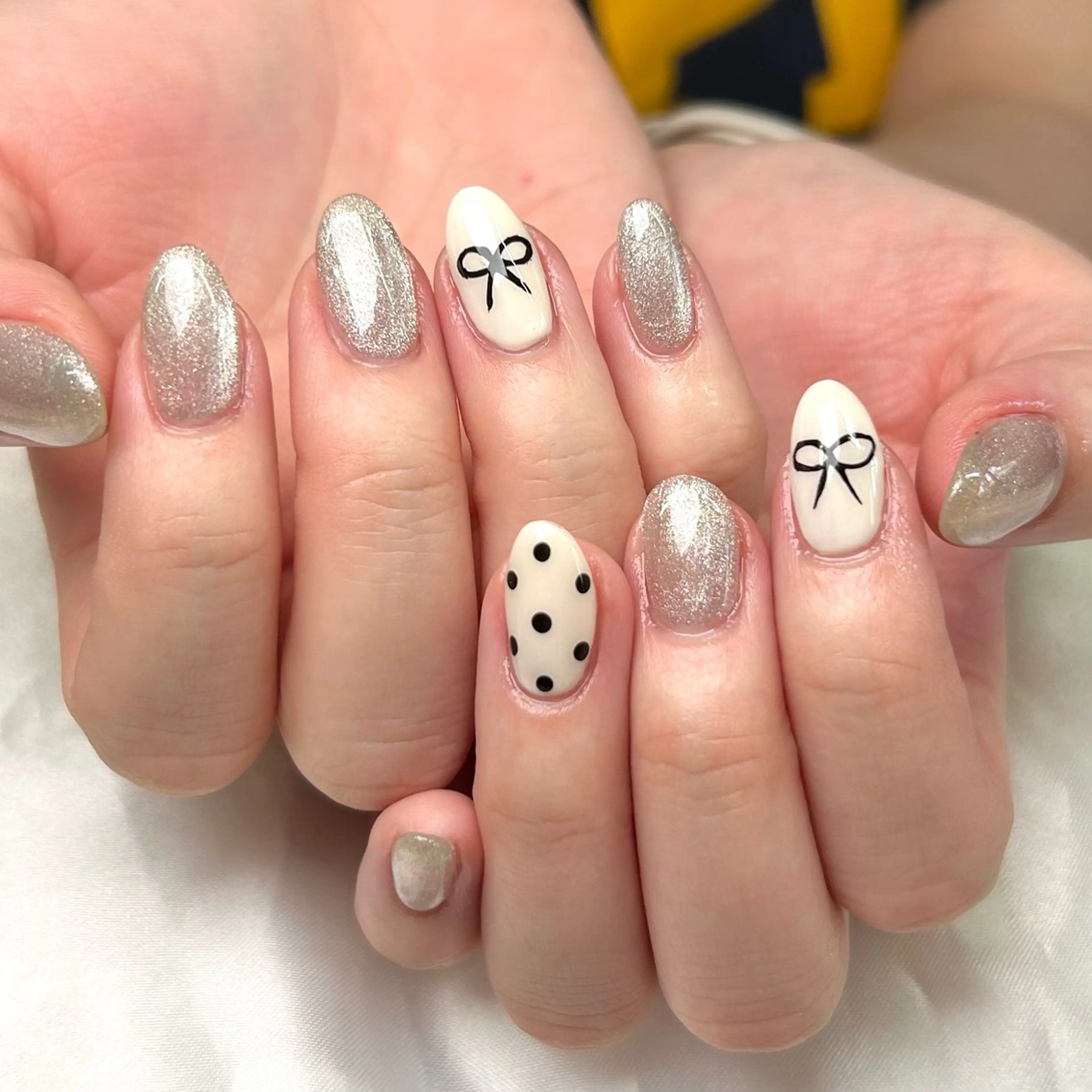 ネイル ドット マグネットネイル リボン ハンドネイル shine'an fuka🌿🫧のネイルデザイン