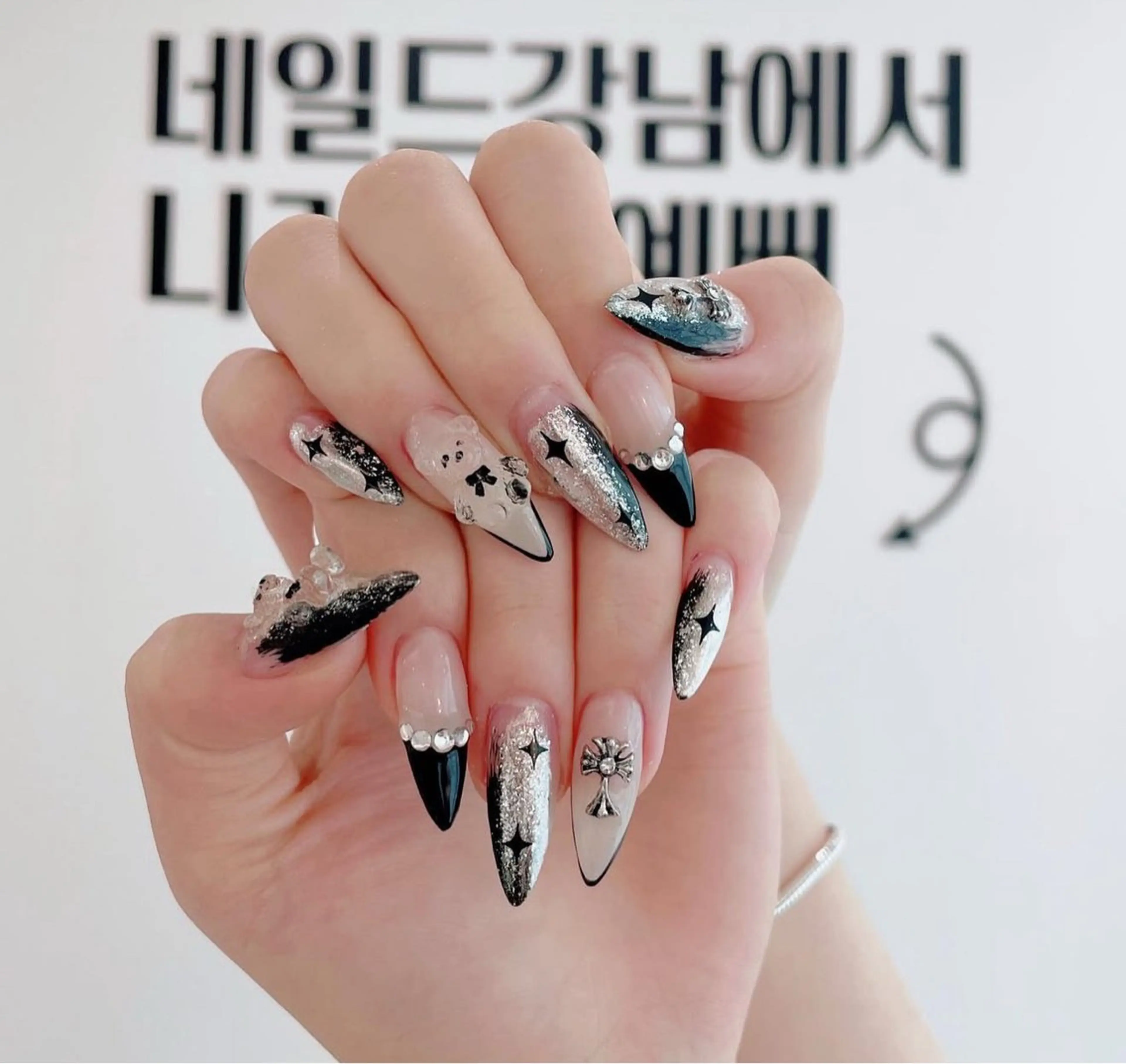 ネイル アートネイル ジェルネイル ネイルチップ ハンドネイル Rin Rin TA Nailのネイルデザイン