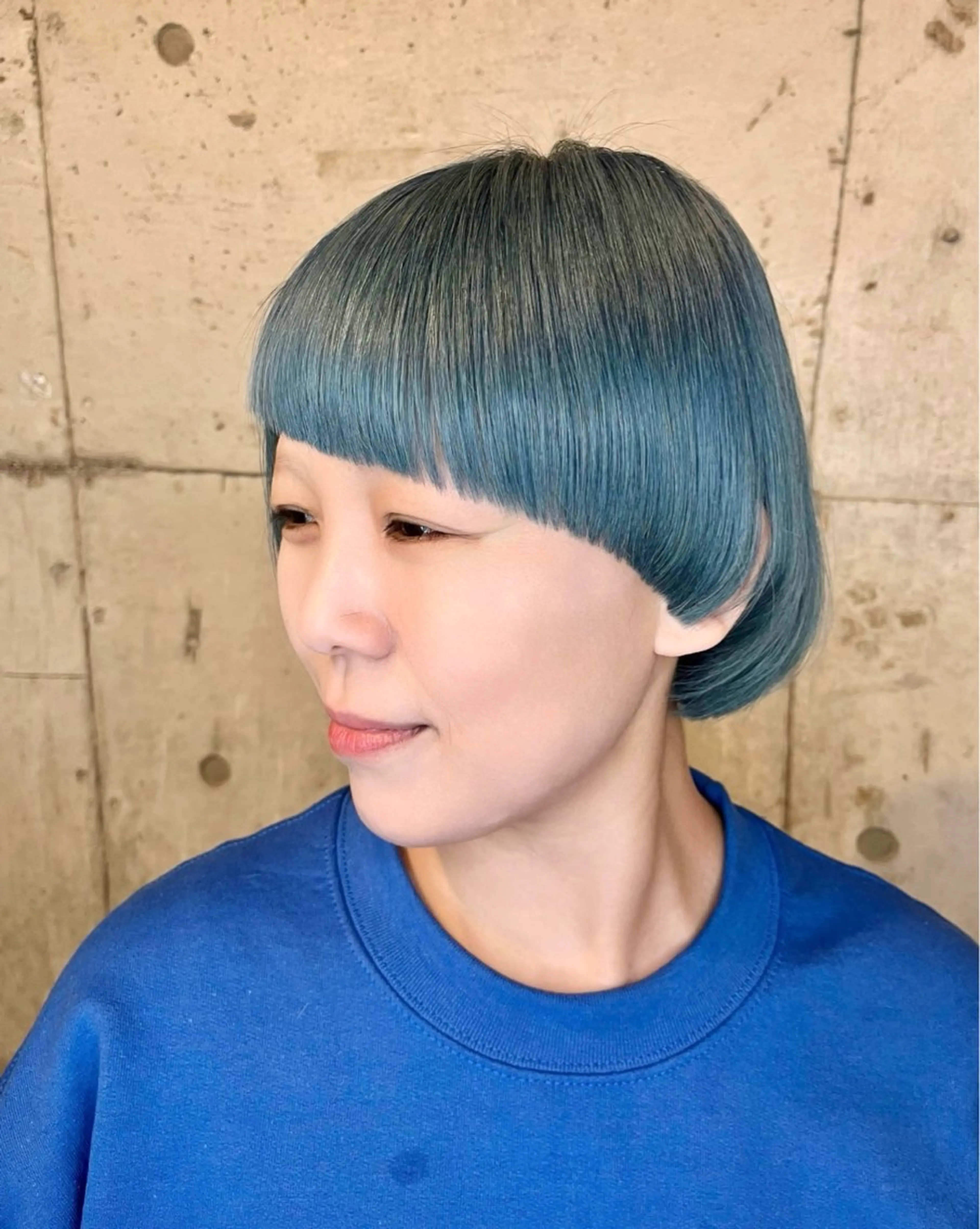 ショート カラー ブルーカラー ショートヘア ヘアカラー direction所属・派手髪デザインカラー ヒロカのヘアスタイル