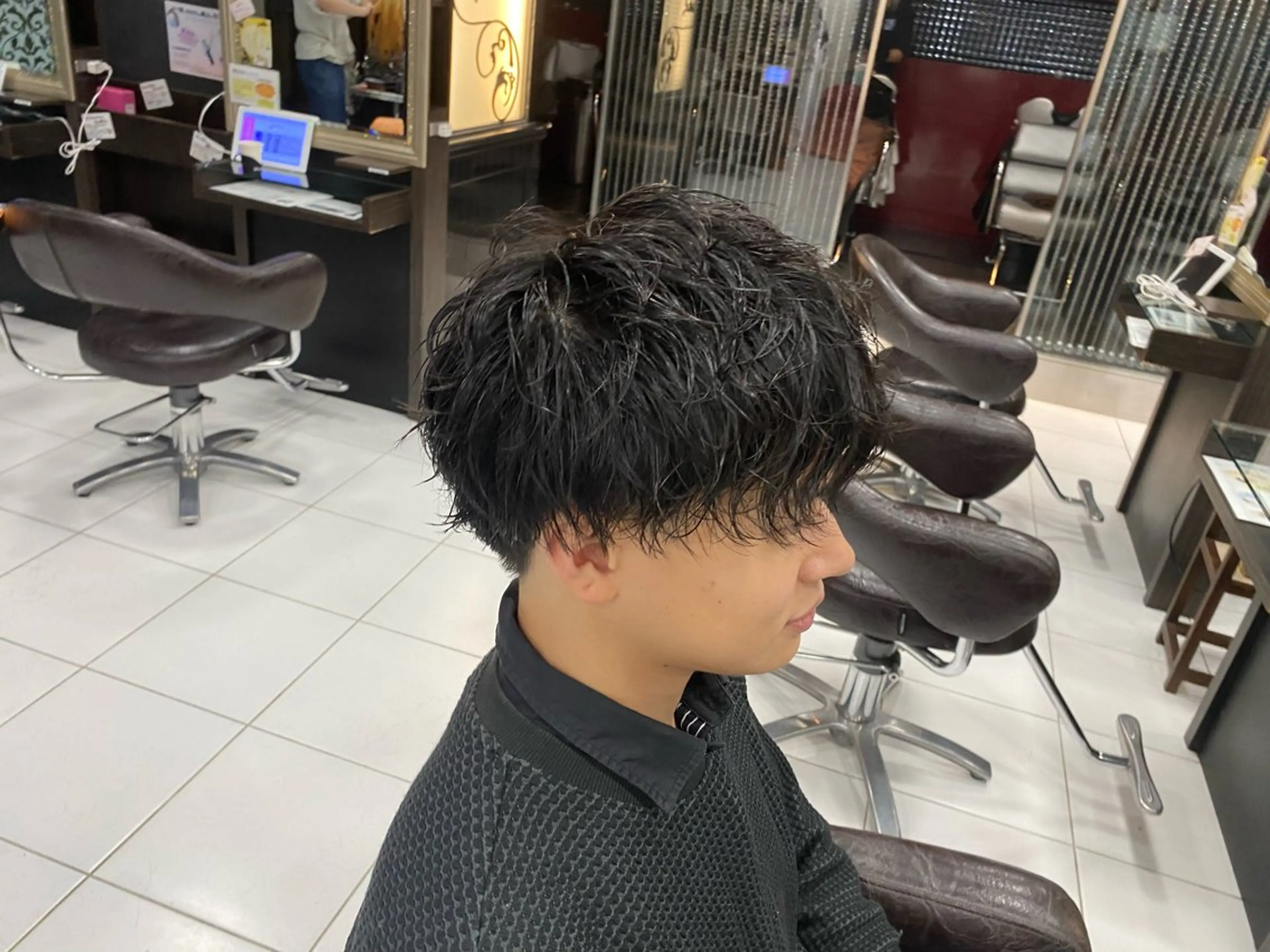 パーマ メンズ メンズパーマ スパイラルパーマ カット パーマ ホワイト/店長/カラ ー講師/錦糸町/岩崎のヘアスタイル