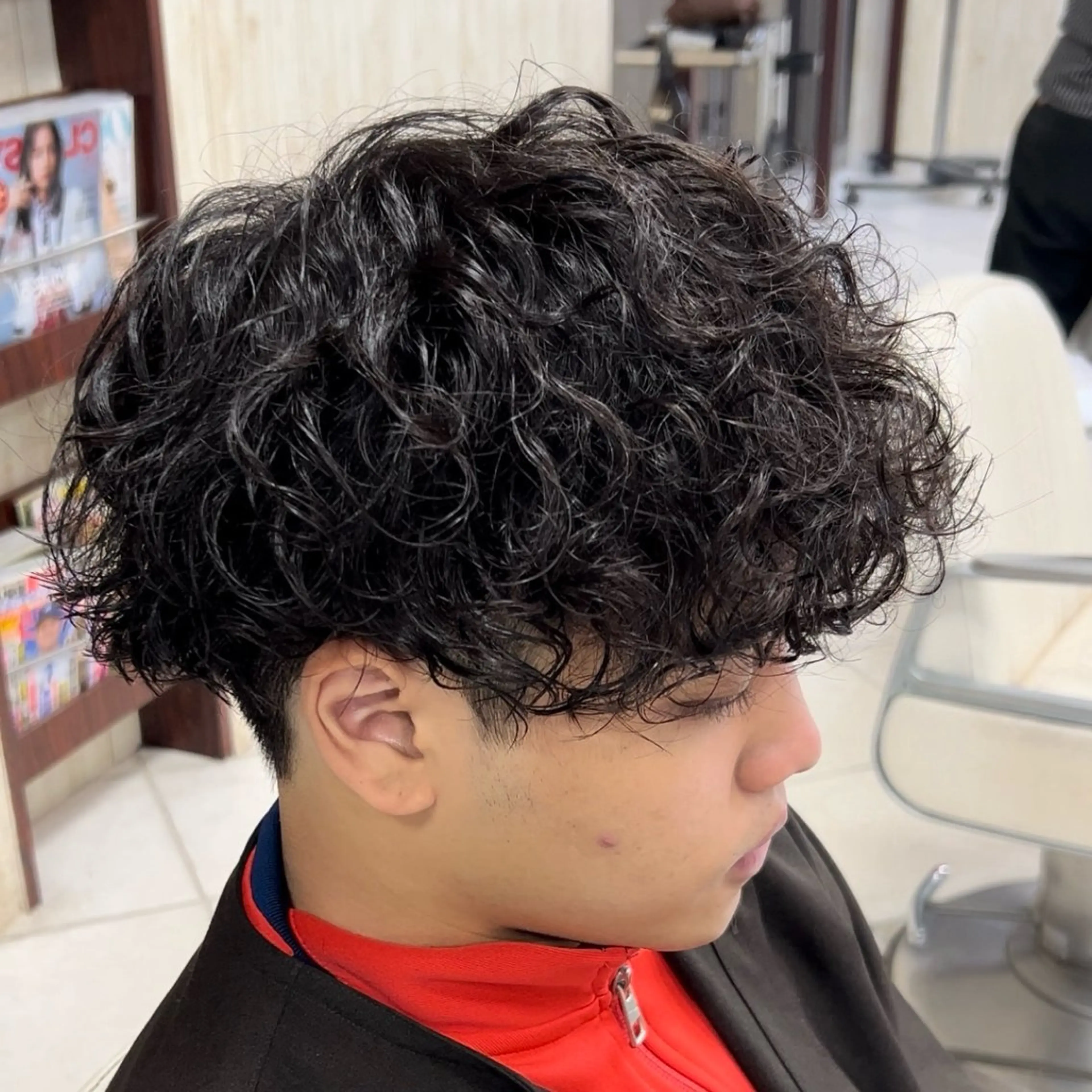 パーマ メンズ サロンド エフ真壁店所属・縮毛矯正特化美容師 酸性ストレート細谷のヘアスタイル