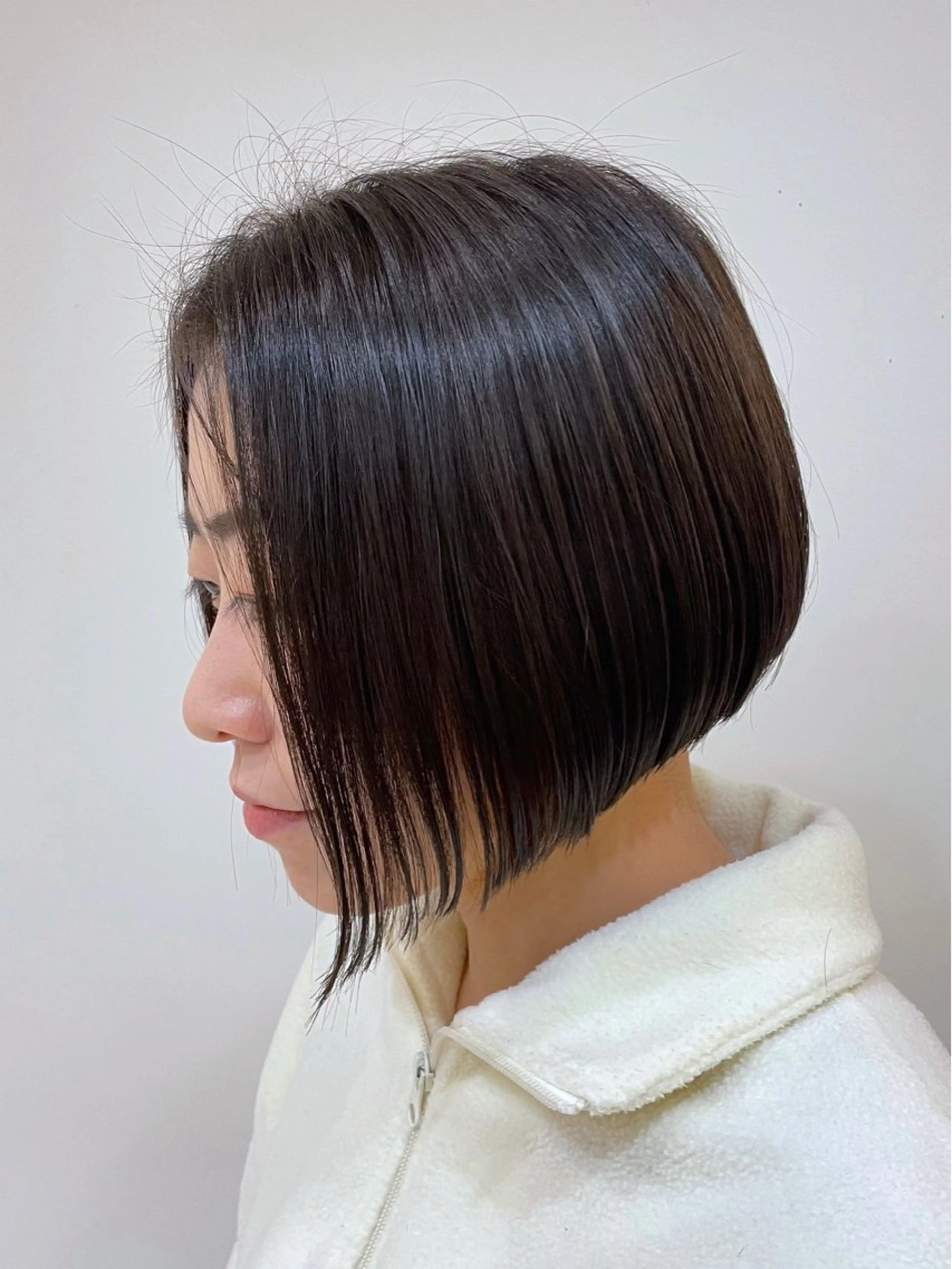 ショート 前下がりボブ ボブ 小川 泉美のヘアスタイル