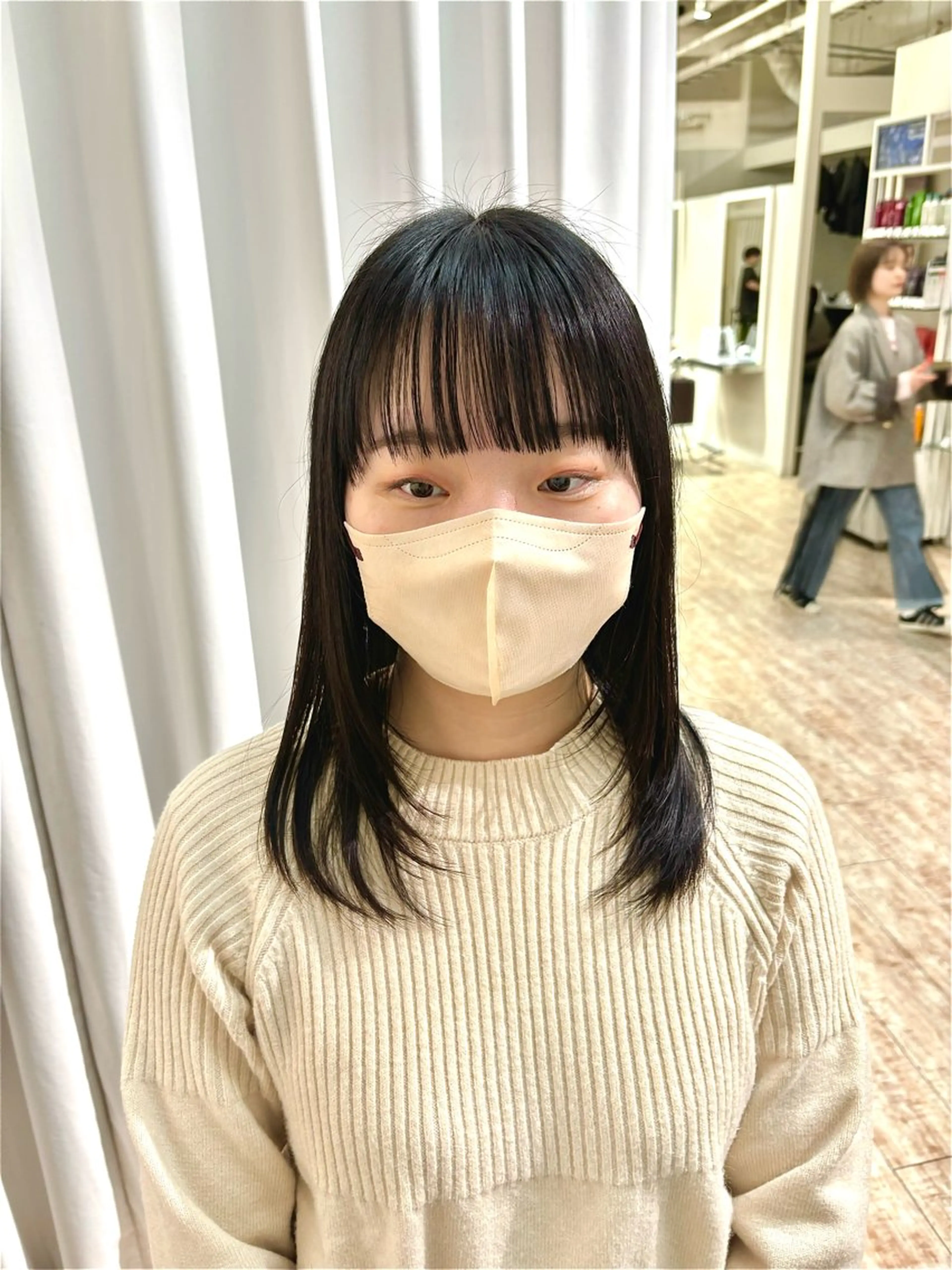 セミロング behive  駅前店所属・菊地 桃花のヘアスタイル