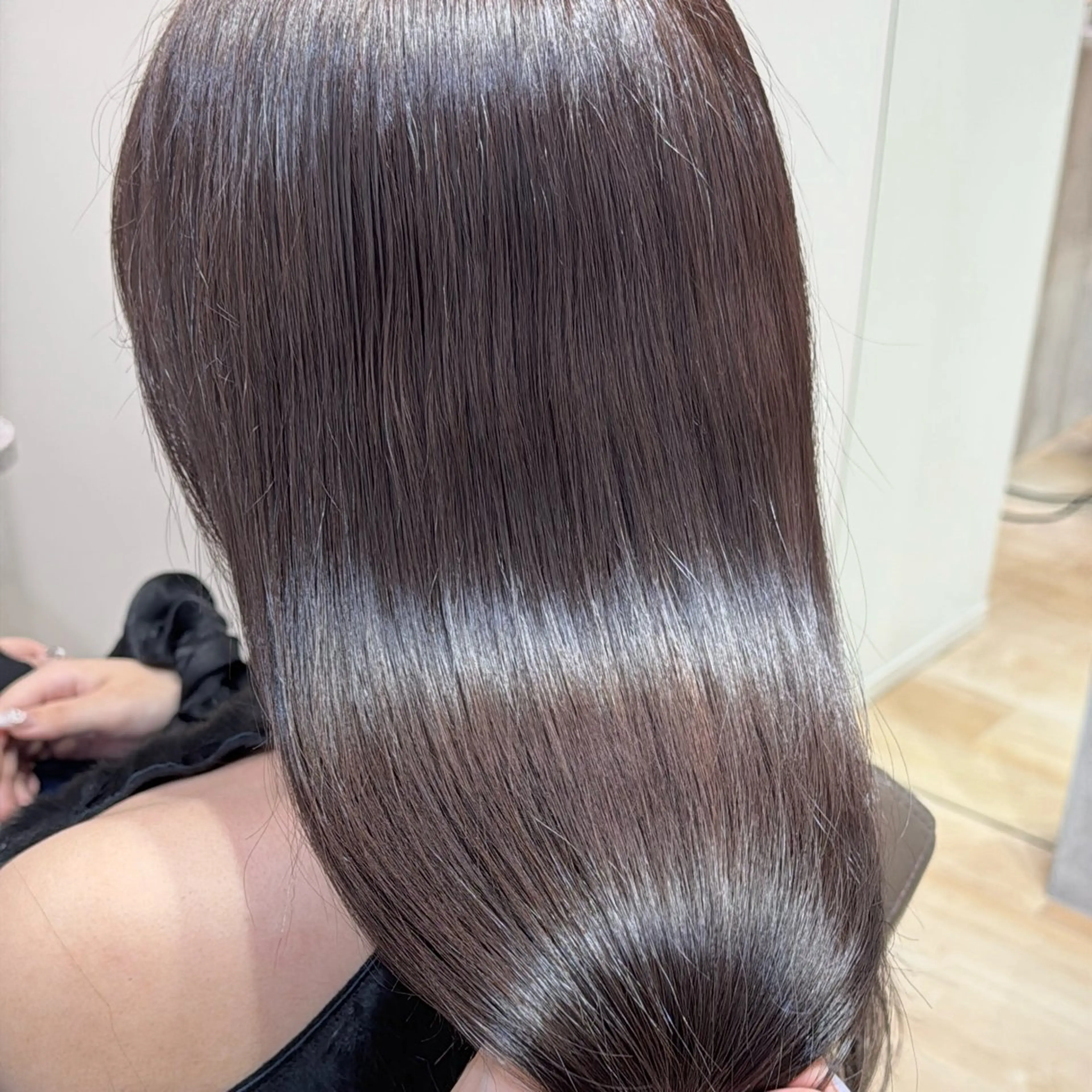 ロング カラー 黒髪 ダブルカラー グレージュ ラベンダーカラー ラベンダーグレージュ カット ヘアカラー トリートメント 松永 わかなのヘアスタイル