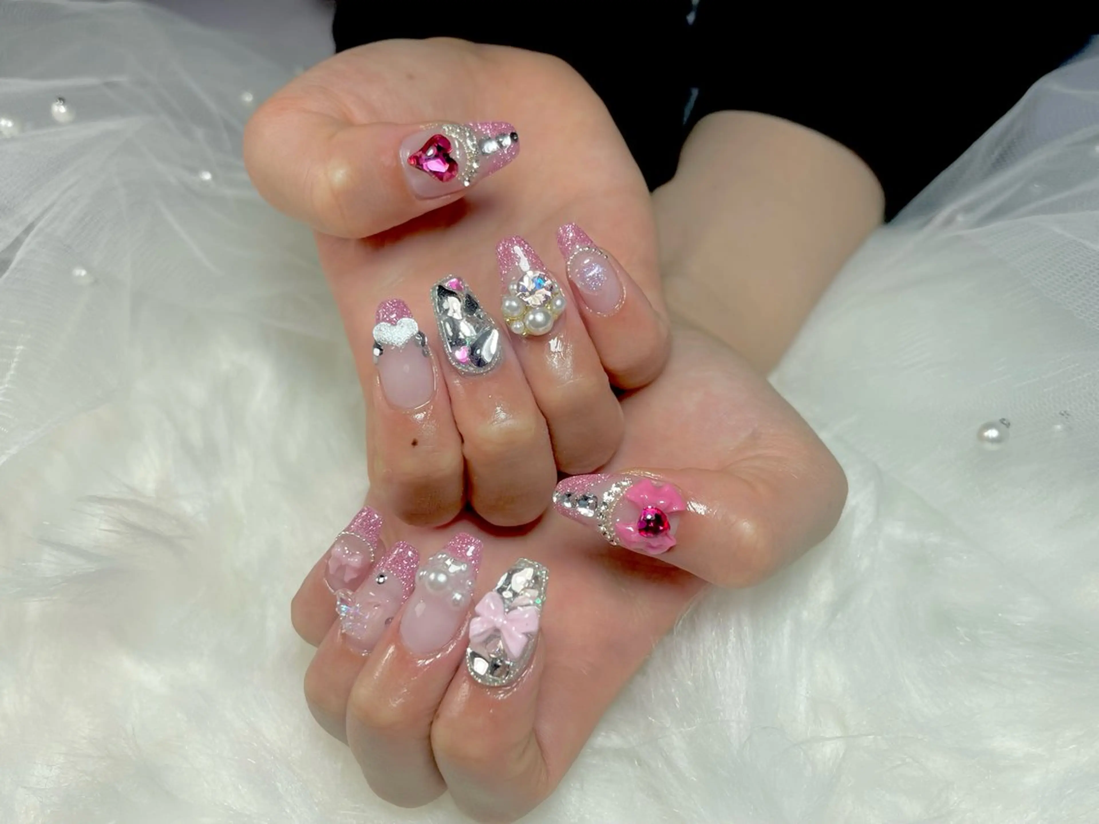 ネイル キラキラネイル ピンク ハンドネイル Lillie nail salonのネイルデザイン