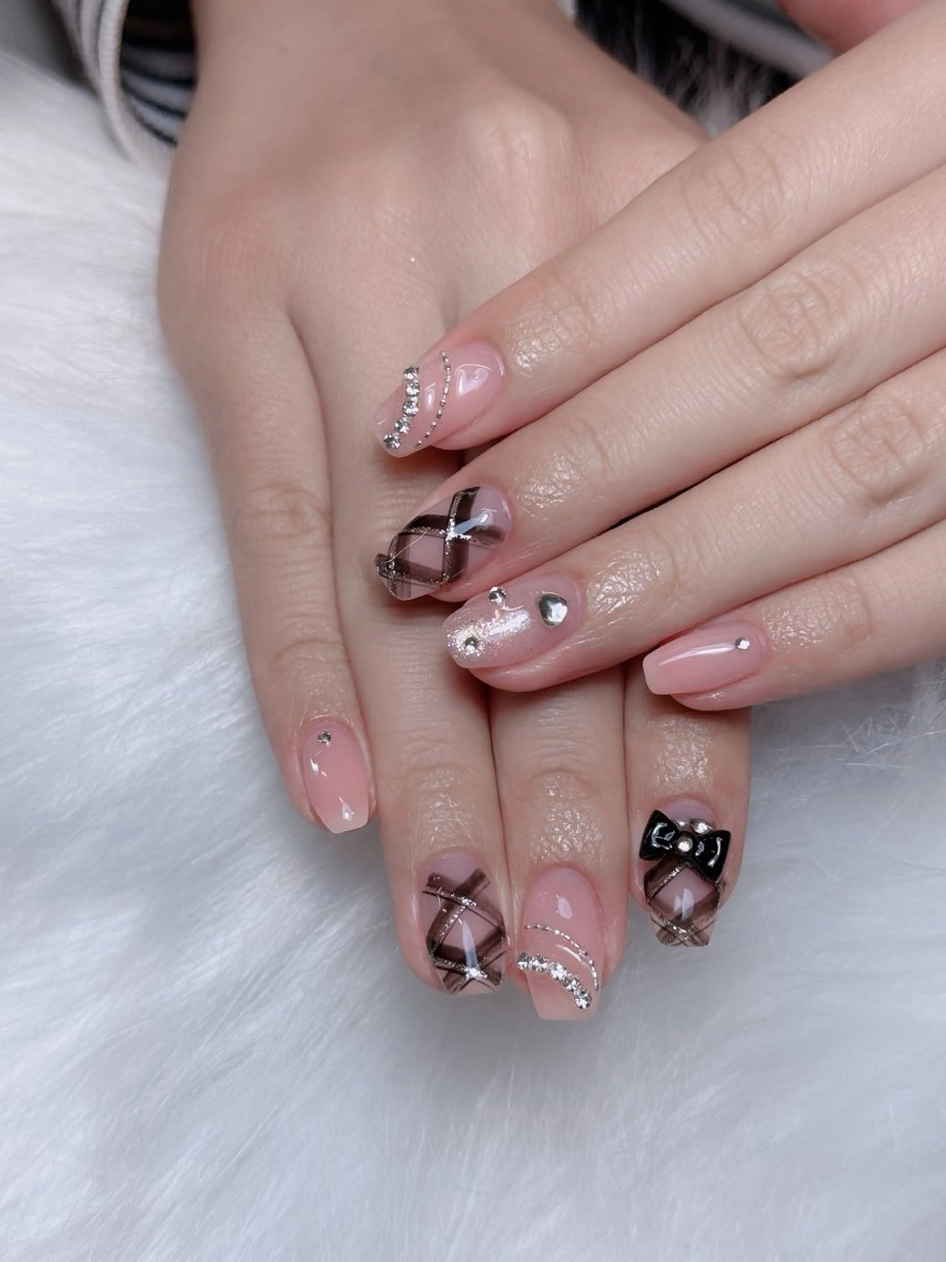 ネイル オーロラネイル チークネイル フットネイル フレンチネイル 韓国ネイル ハンドネイル Lumi Nailのネイルデザイン