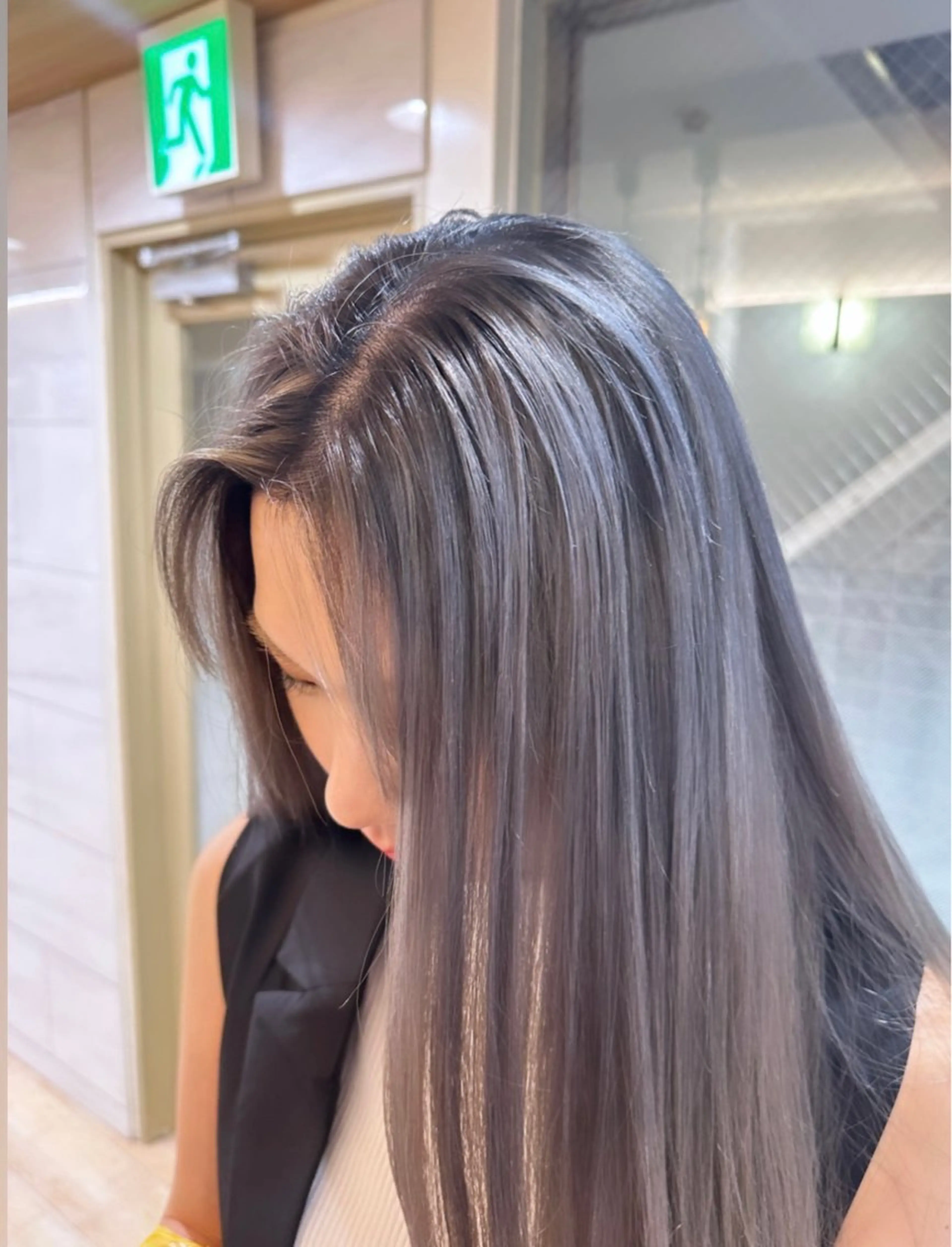 ロング カラー ヘアカラー 遠藤 美夢のヘアスタイル