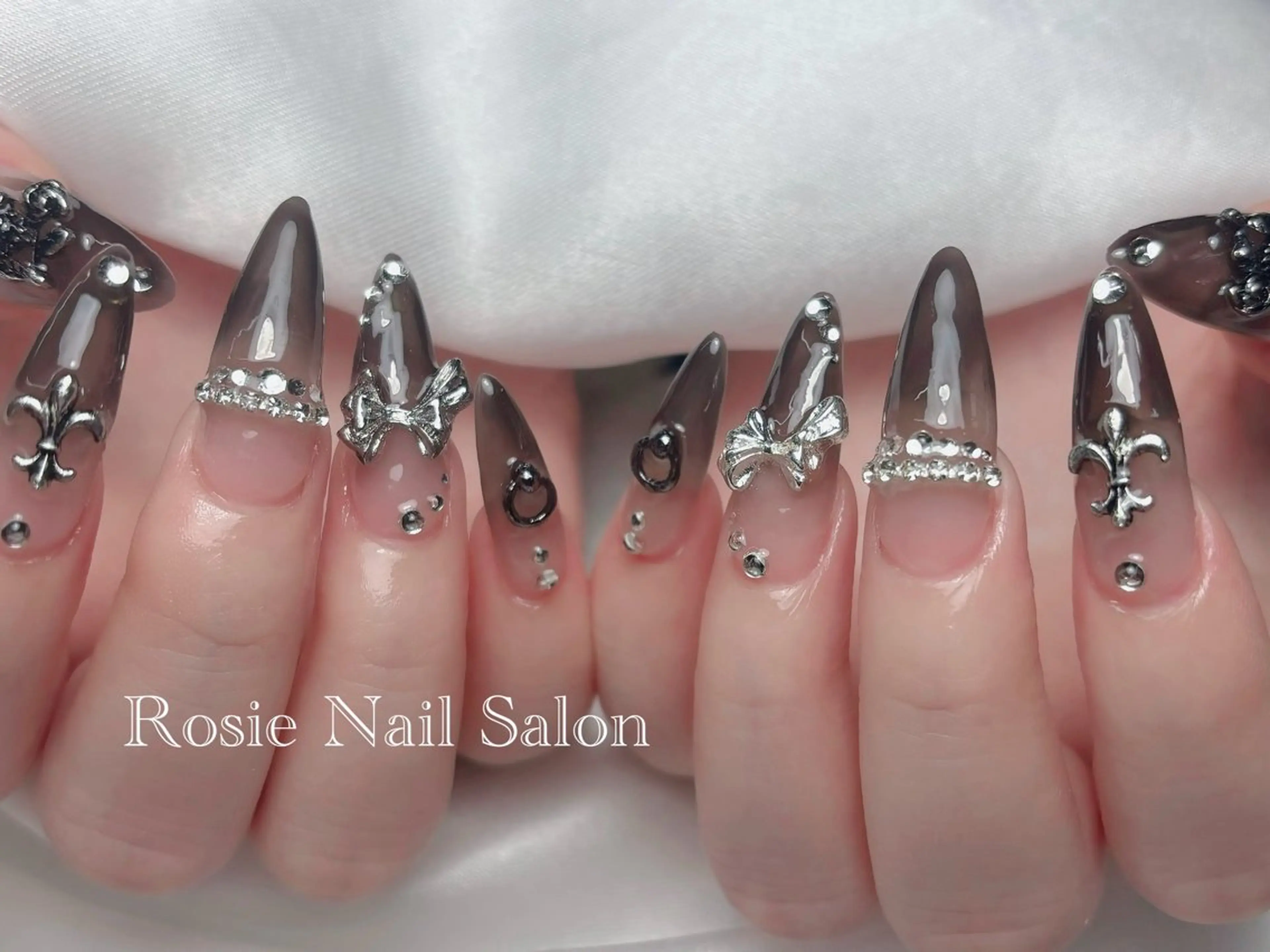 ネイル Rosie Nail サロン南越谷のネイルデザイン